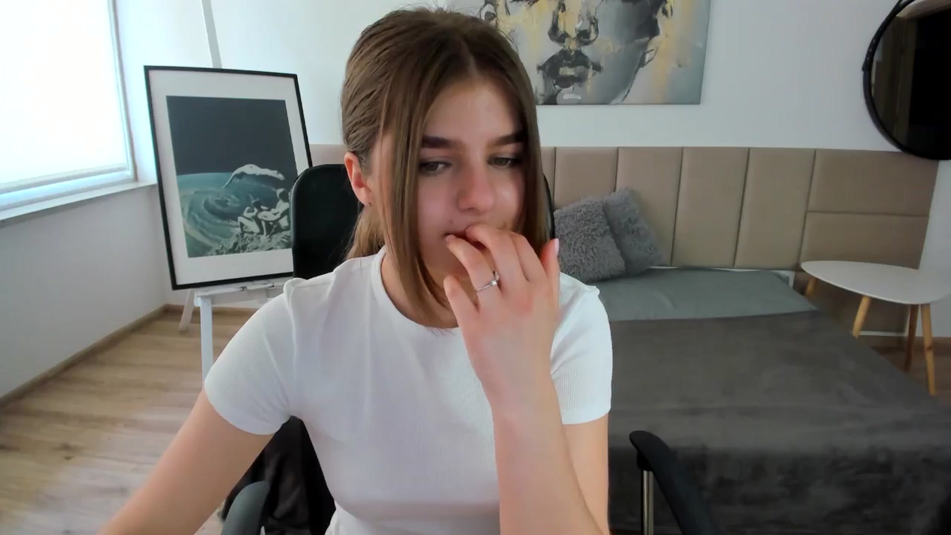 Gallery image thumbnail from Innolasa's myfreecams stream on, 05/04/2024, 12:41 image 17 of 20