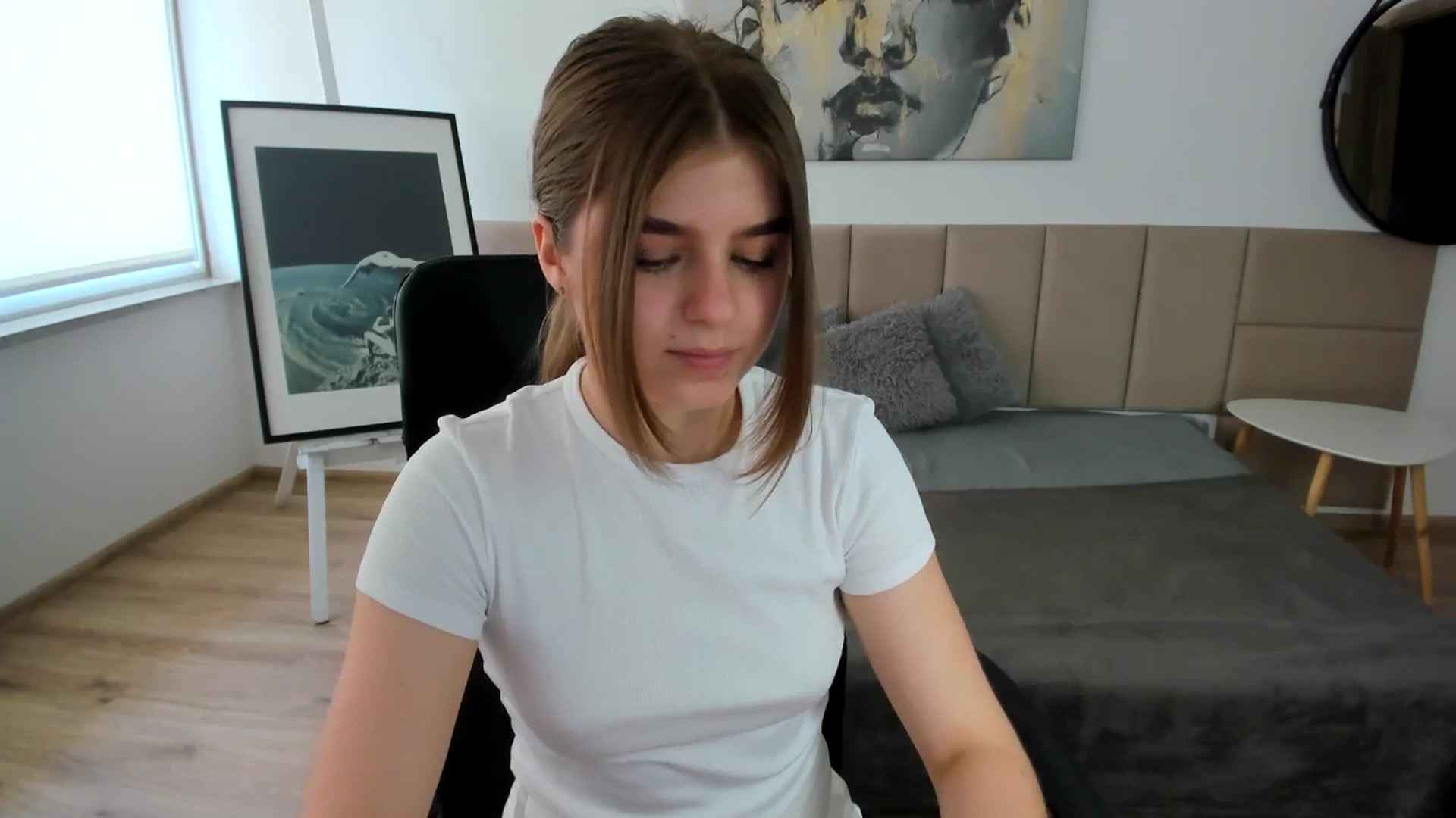 Gallery image thumbnail from Innolasa's myfreecams stream on, 05/04/2024, 12:41 image 18 of 20
