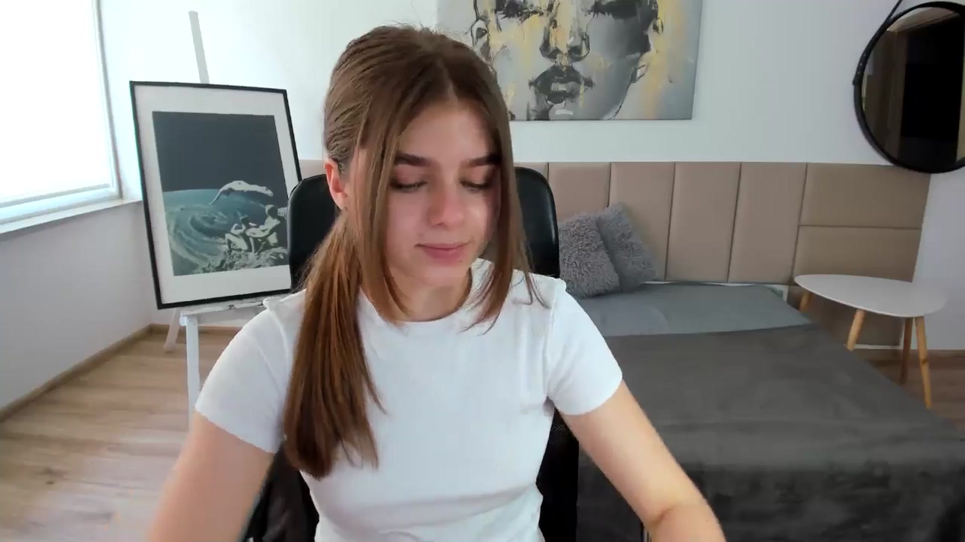 Gallery image thumbnail from Innolasa's myfreecams stream on, 05/04/2024, 12:41 image 13 of 20