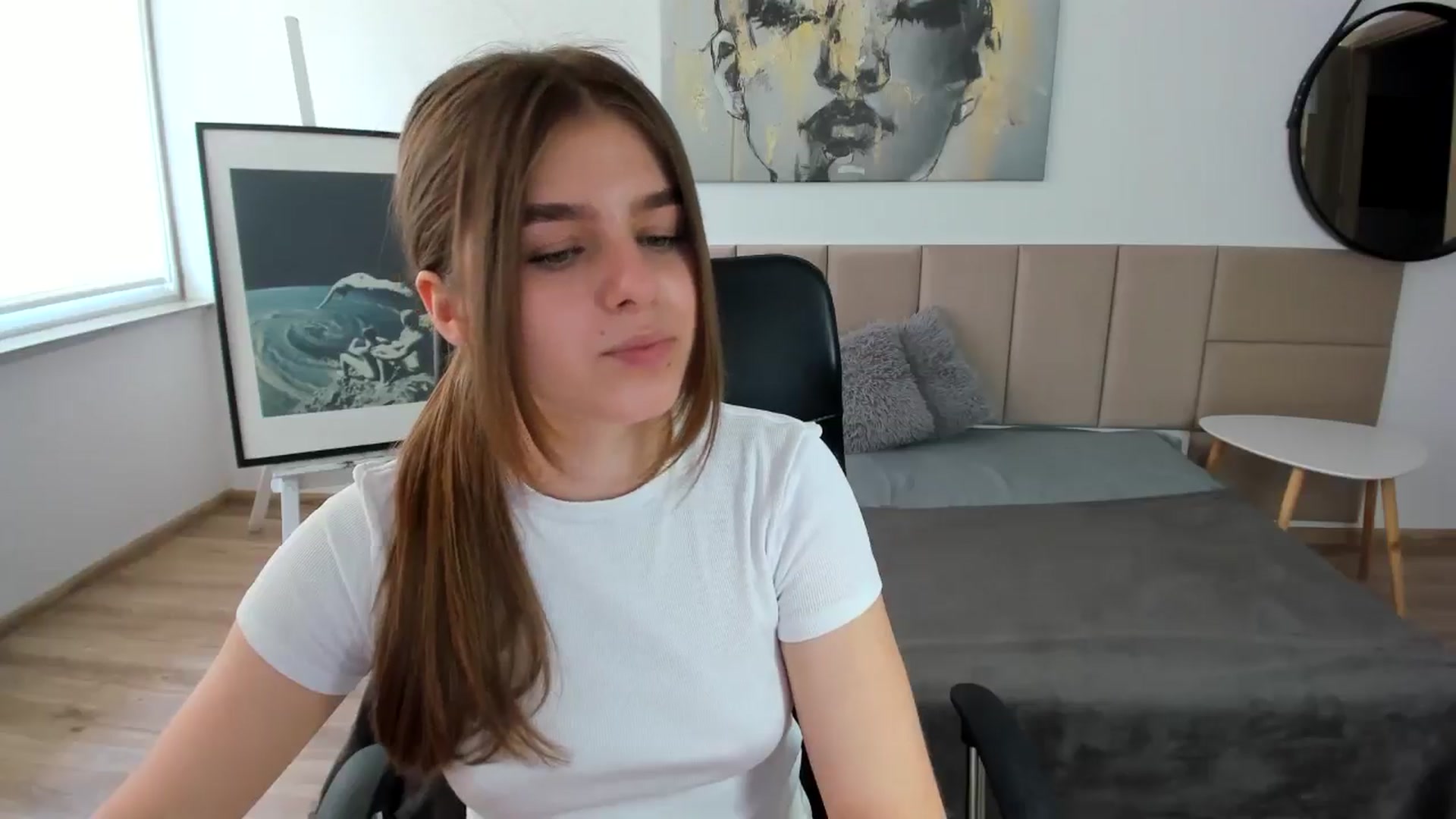 Gallery image thumbnail from Innolasa's myfreecams stream on, 05/04/2024, 12:41 image 10 of 20
