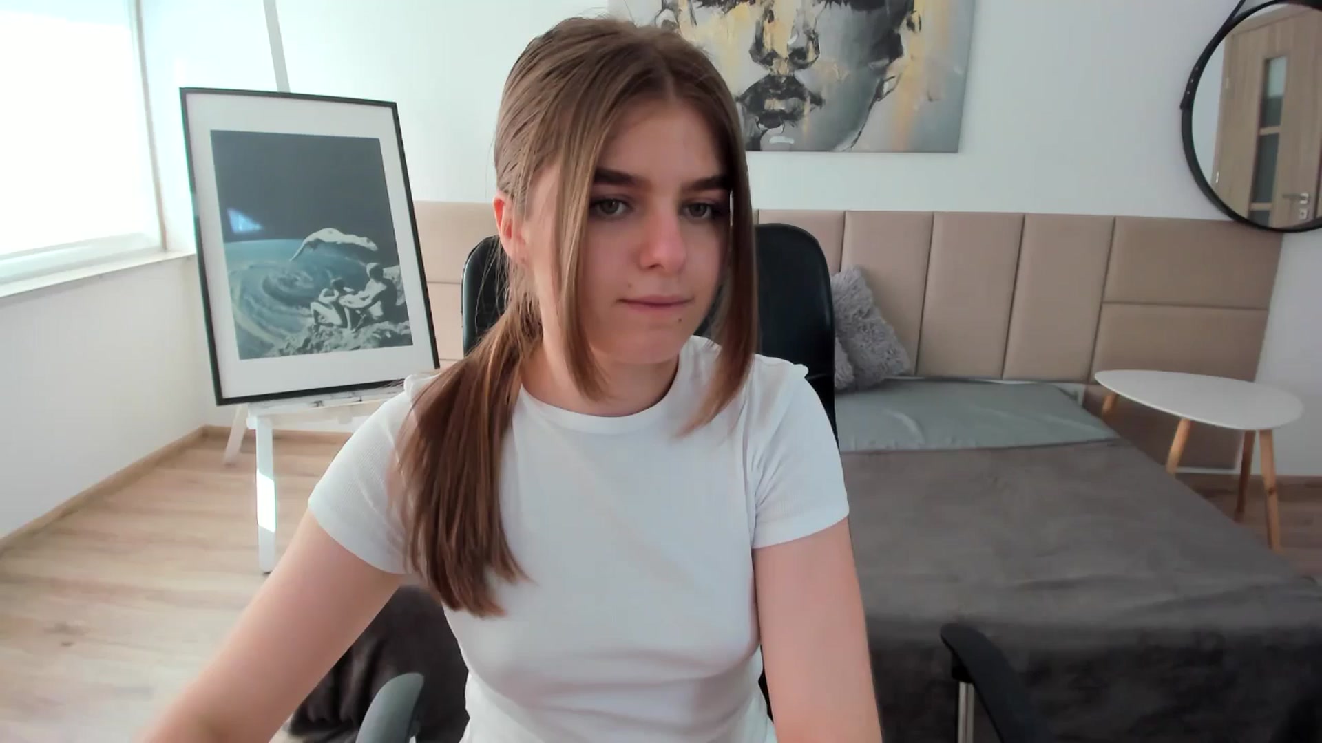 Gallery image thumbnail from Innolasa's myfreecams stream on, 05/04/2024, 15:06 image 6 of 20