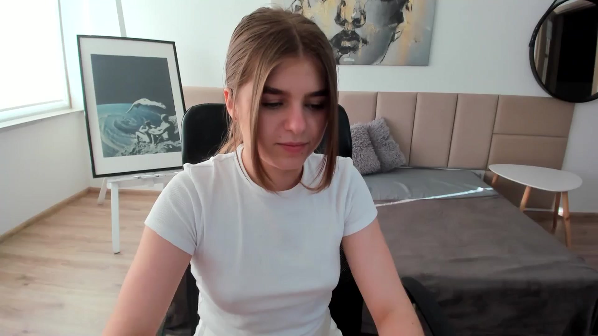 Gallery image thumbnail from Innolasa's myfreecams stream on, 05/04/2024, 15:56 image 8 of 20