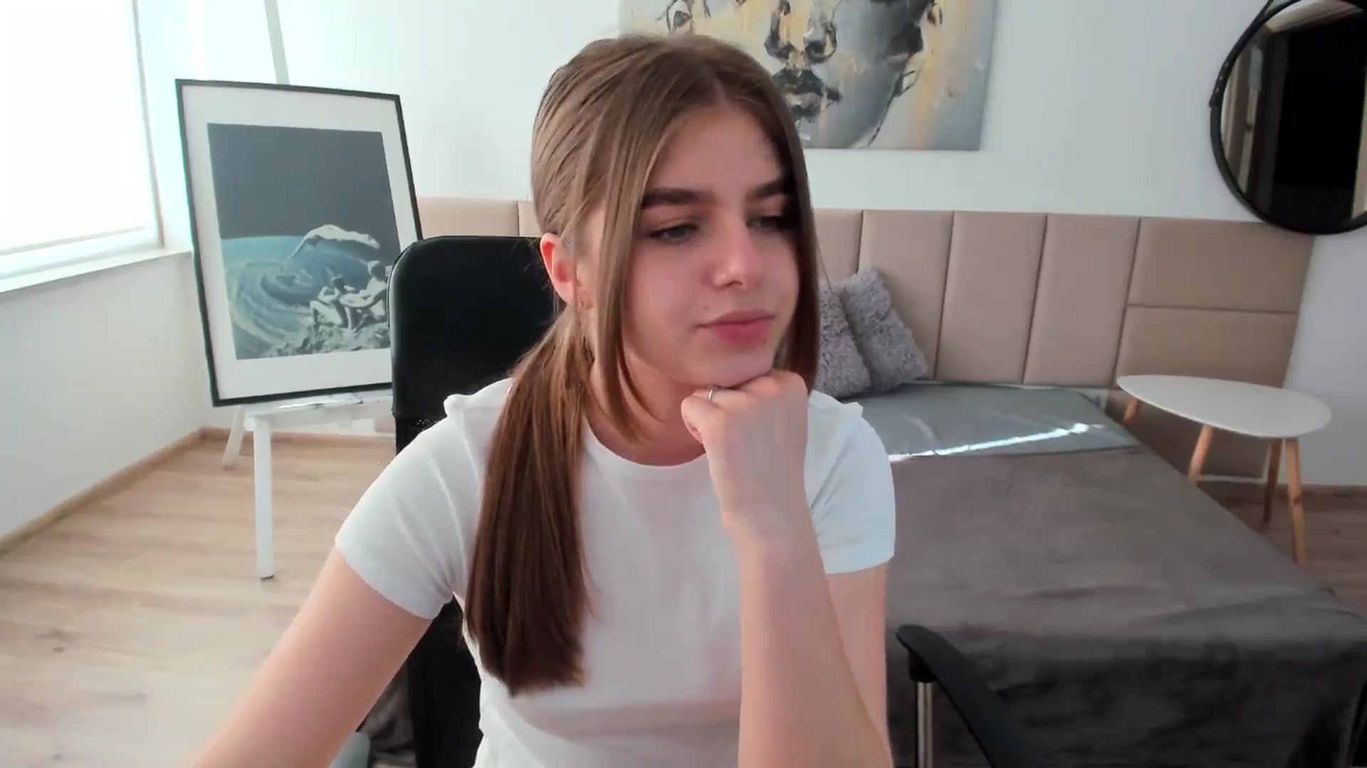 Gallery image thumbnail from Innolasa's myfreecams stream on, 05/04/2024, 15:56 image 2 of 20
