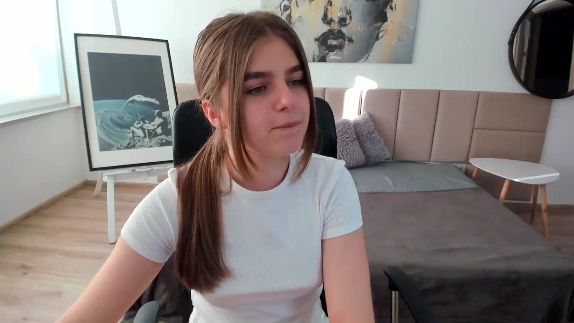Gallery image thumbnail from Innolasa's myfreecams stream on, 05/04/2024, 16:14 image 12 of 20