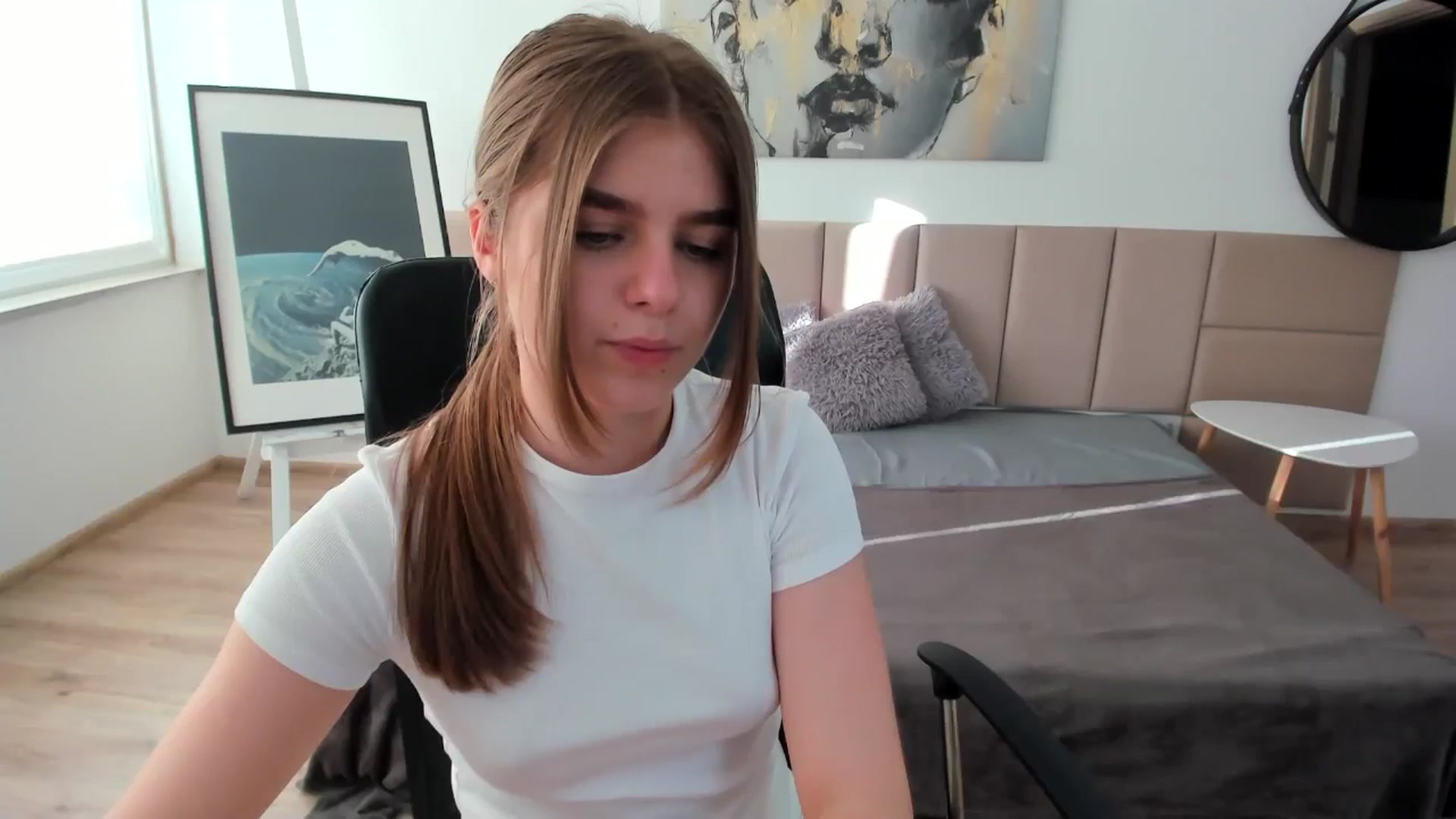 Gallery image thumbnail from Innolasa's myfreecams stream on, 05/04/2024, 16:14 image 5 of 20