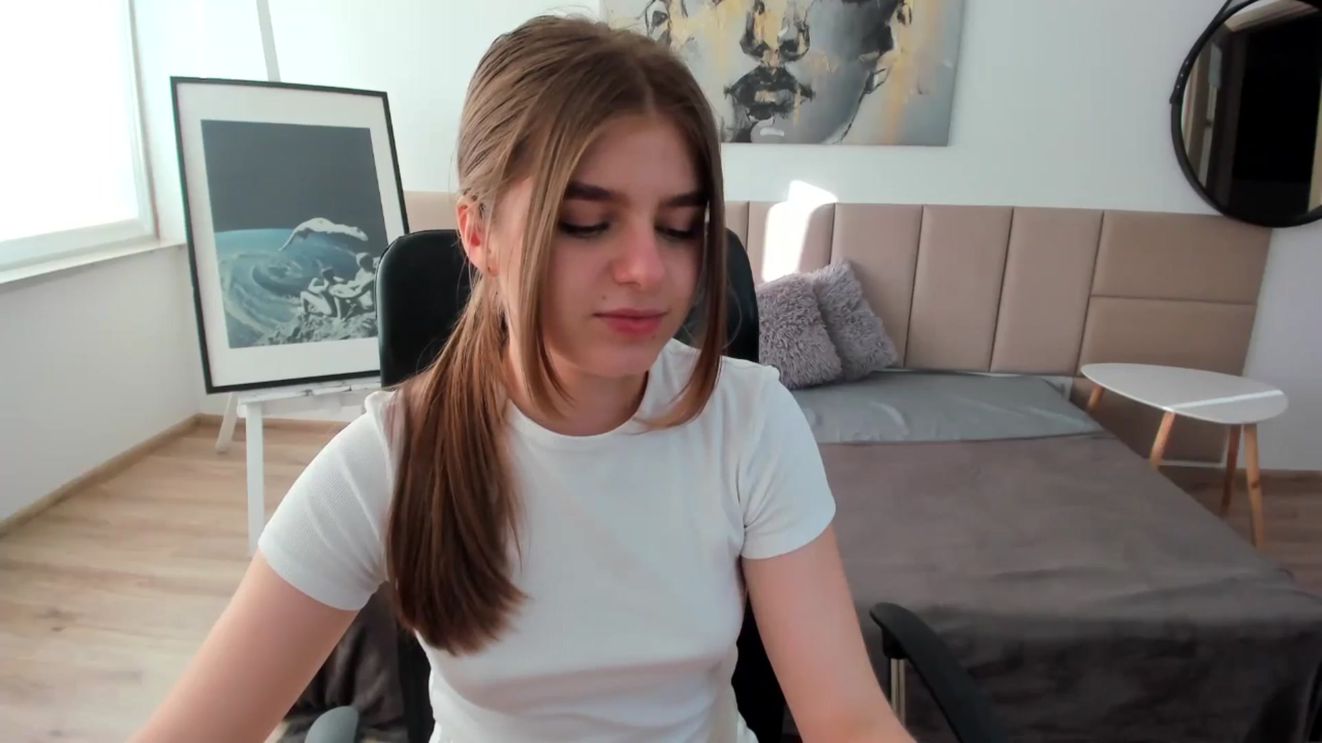 Gallery image thumbnail from Innolasa's myfreecams stream on, 05/04/2024, 16:14 image 4 of 20