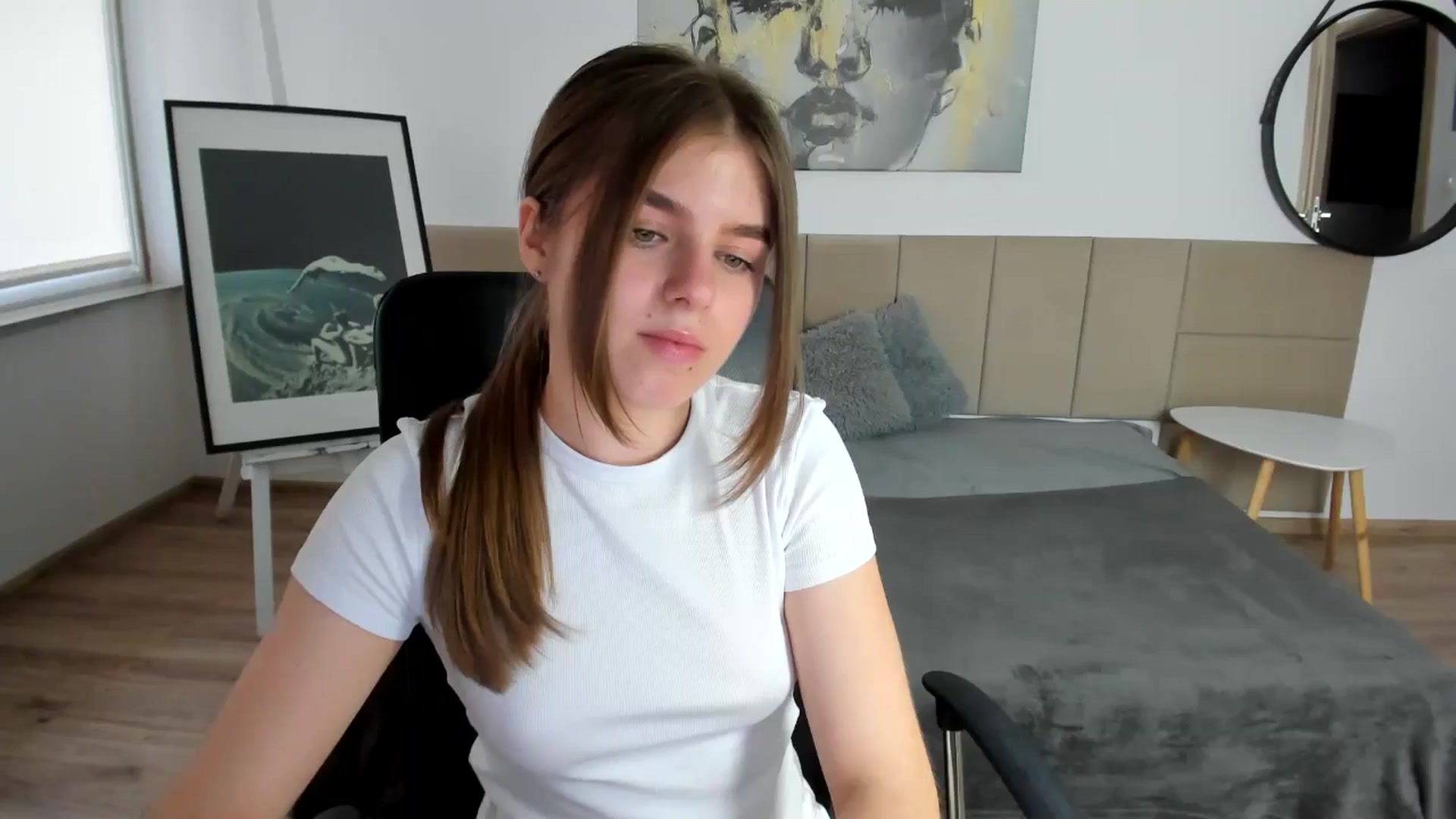 Gallery image thumbnail from Innolasa's myfreecams stream on, 05/04/2024, 18:33 image 5 of 20