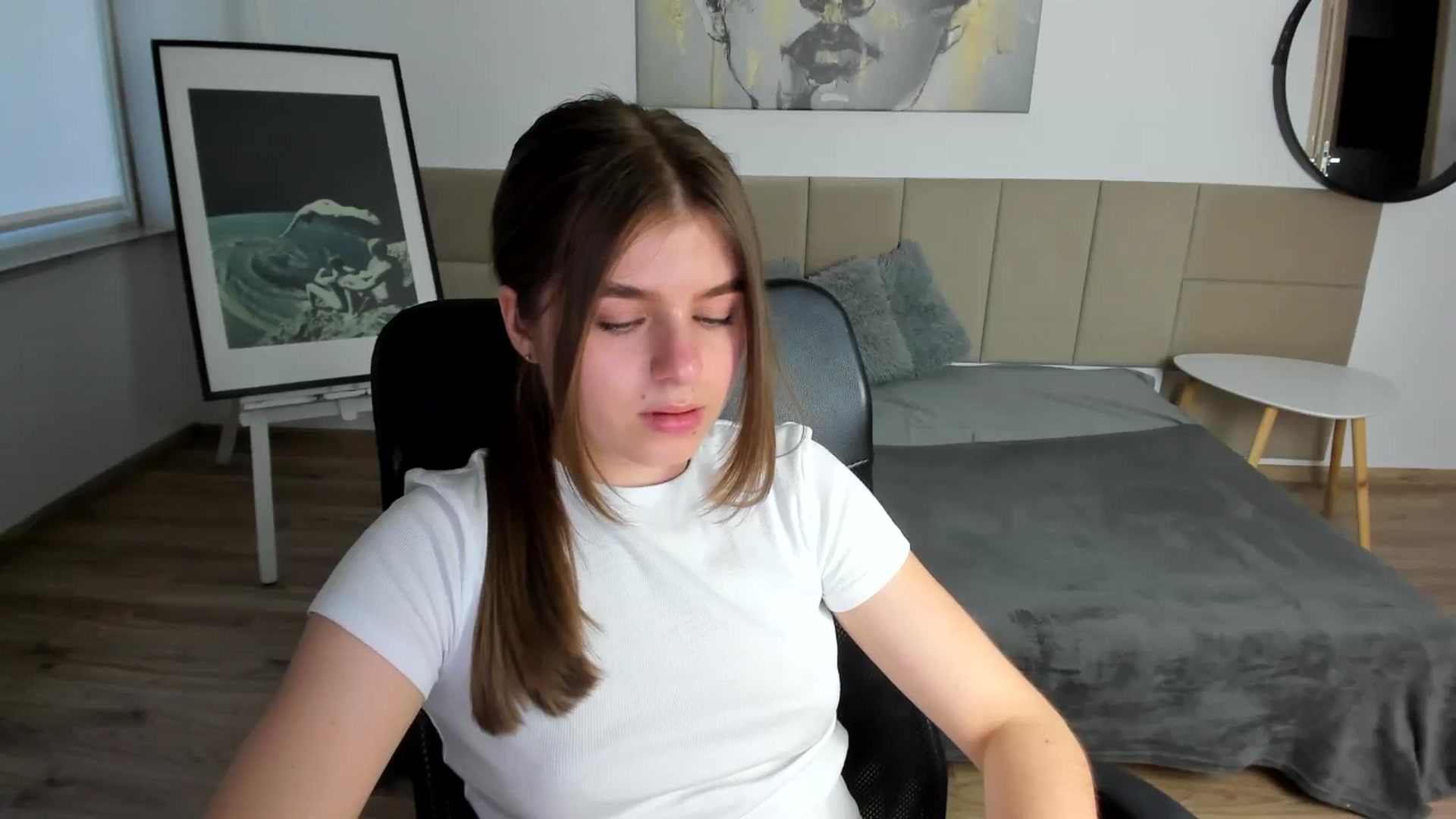 Gallery image thumbnail from Innolasa's myfreecams stream on, 05/04/2024, 18:33 image 11 of 20