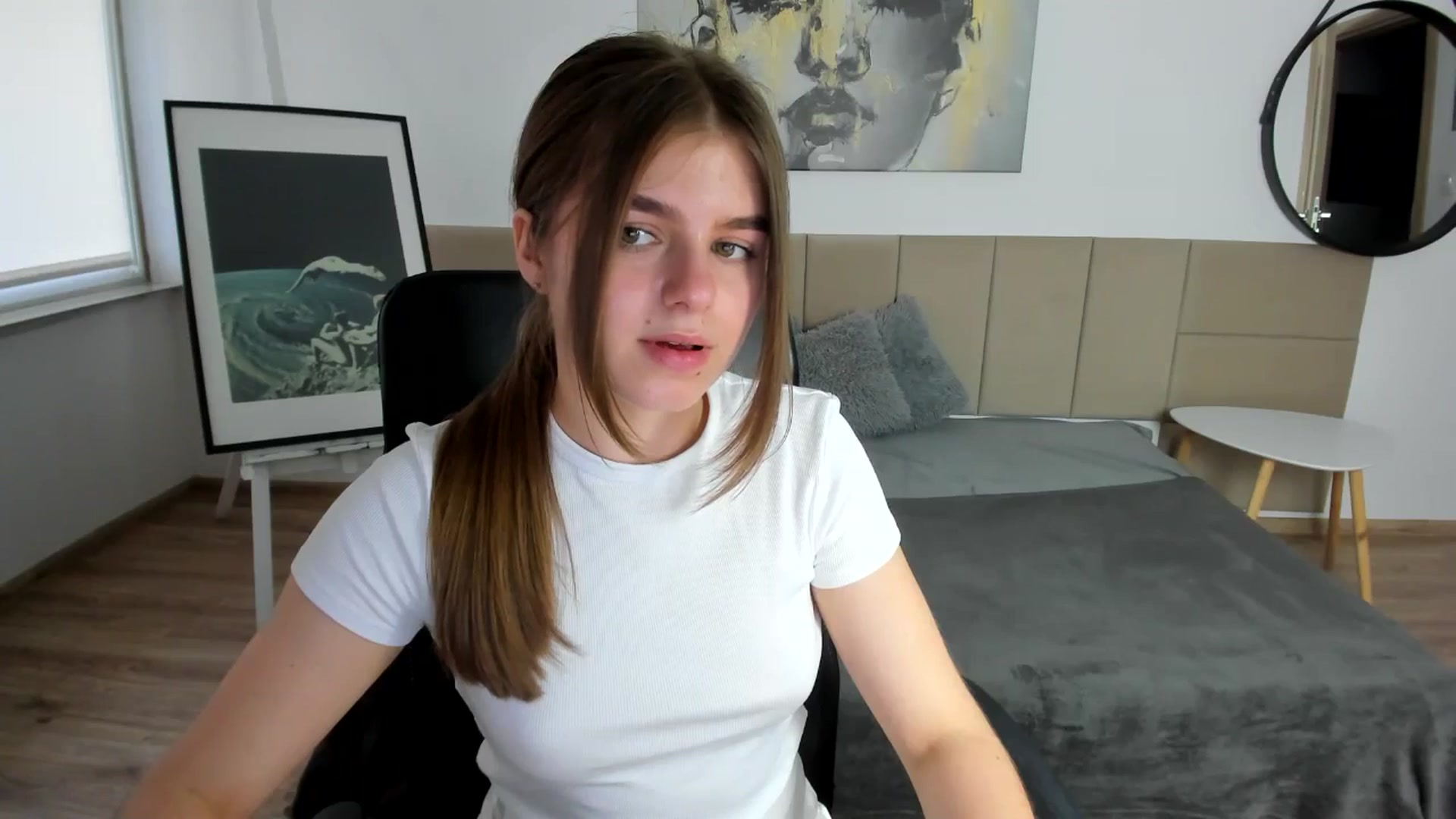 Gallery image thumbnail from Innolasa's myfreecams stream on, 05/04/2024, 18:33 image 6 of 20