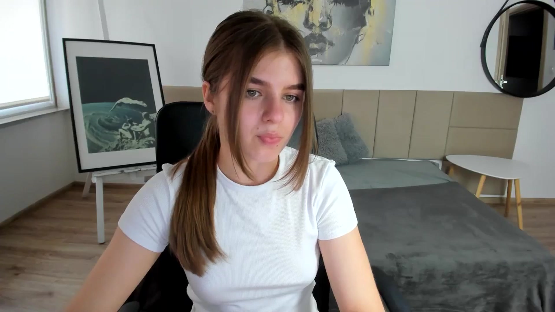 Gallery image thumbnail from Innolasa's myfreecams stream on, 05/04/2024, 18:33 image 2 of 20