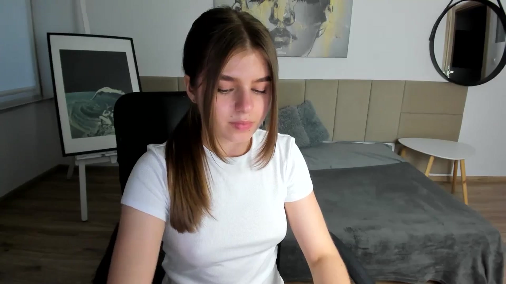 Gallery image thumbnail from Innolasa's myfreecams stream on, 05/04/2024, 18:33 image 15 of 20