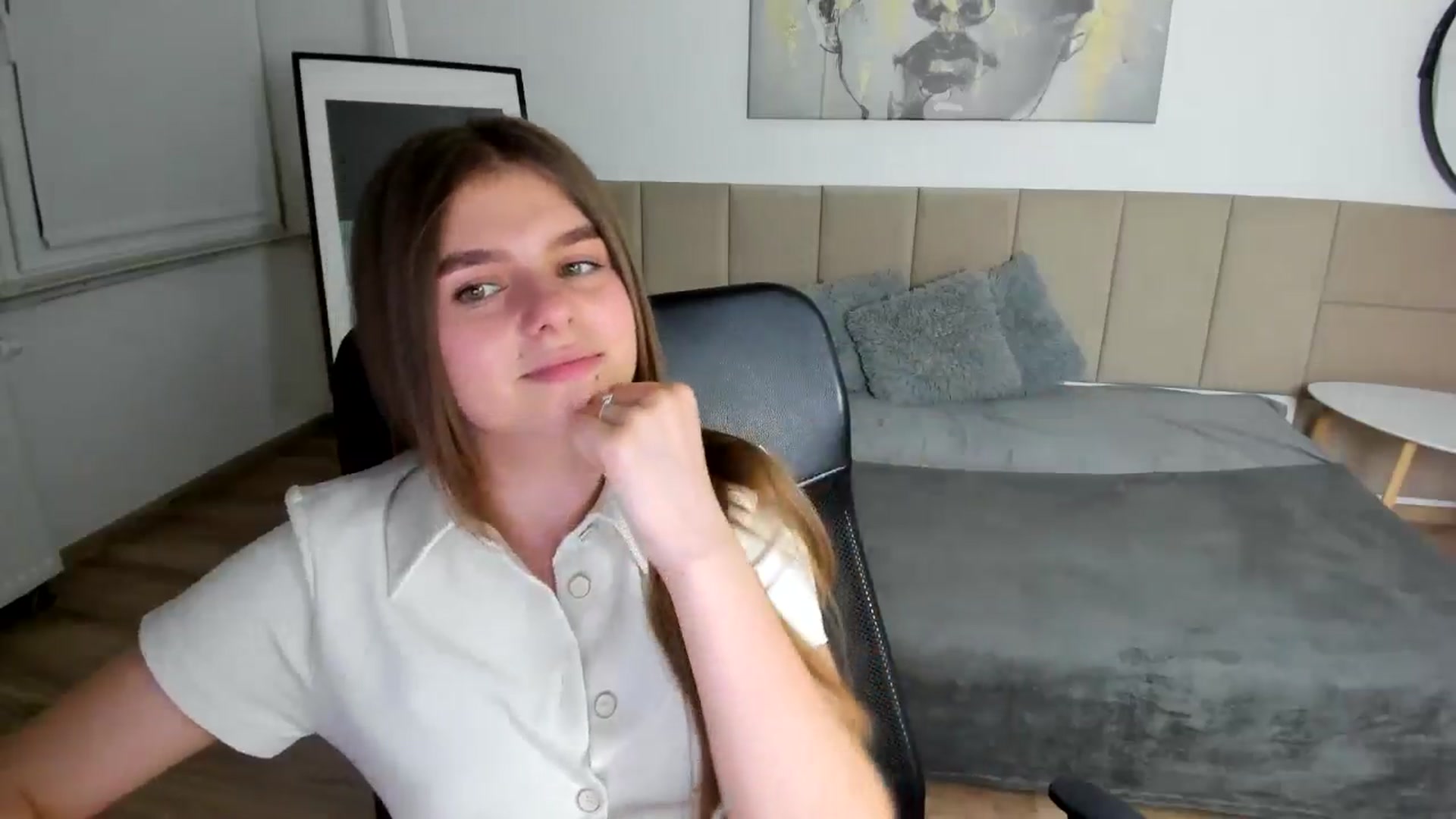 Gallery image thumbnail from Innolasa's myfreecams stream on, 05/05/2024, 19:06 image 14 of 20