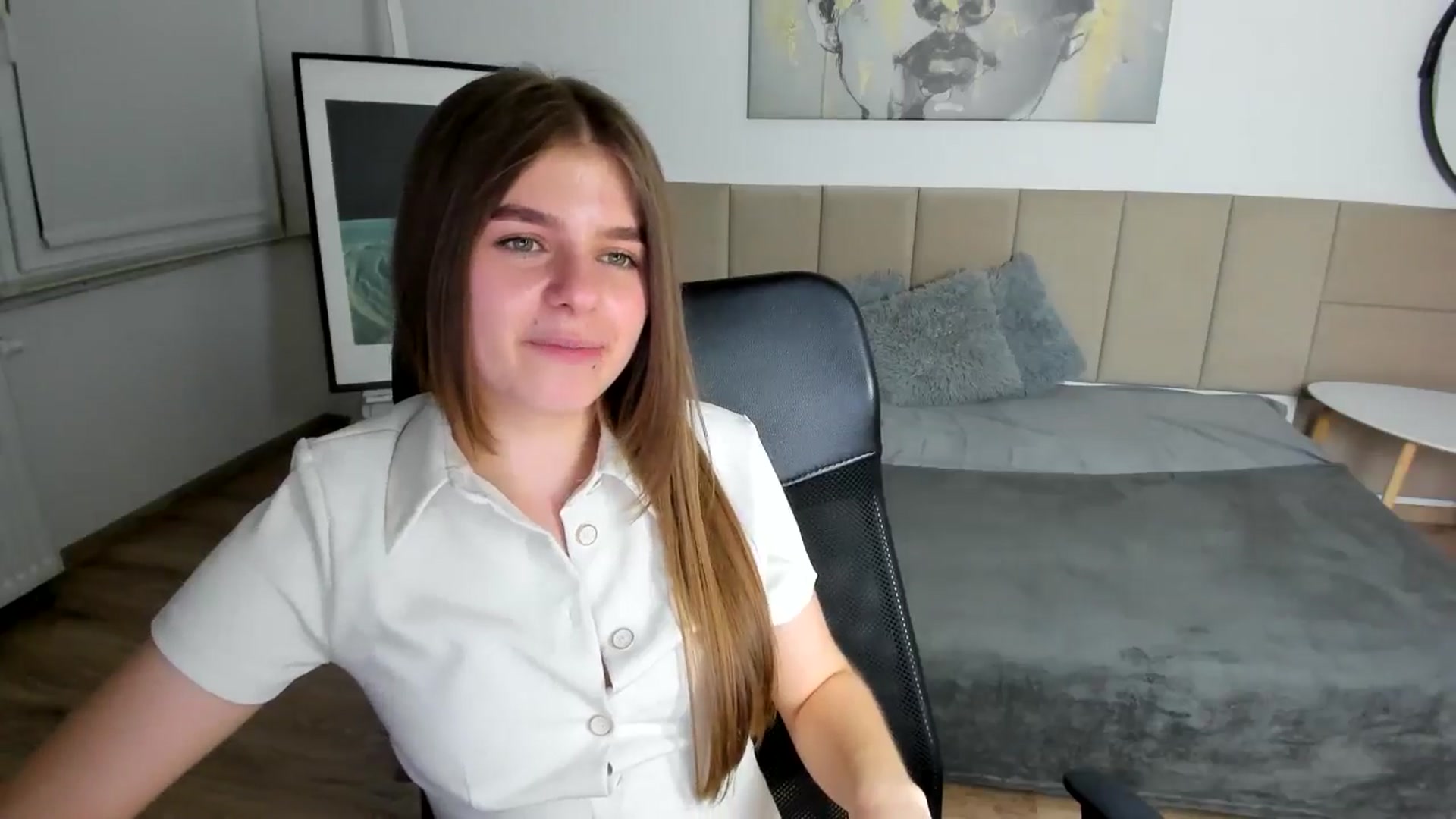 Gallery image thumbnail from Innolasa's myfreecams stream on, 05/05/2024, 19:06 image 18 of 20
