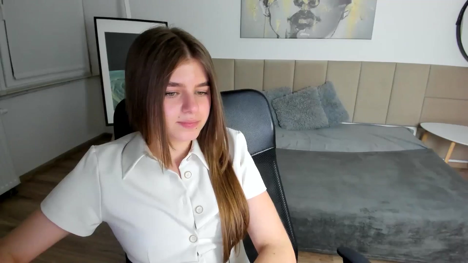 Gallery image thumbnail from Innolasa's myfreecams stream on, 05/05/2024, 19:06 image 15 of 20