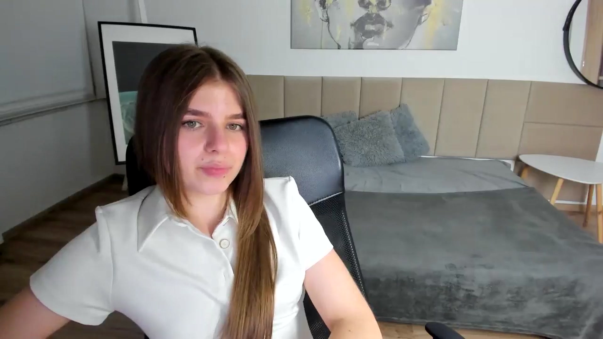 Gallery image thumbnail from Innolasa's myfreecams stream on, 05/05/2024, 19:06 image 10 of 20
