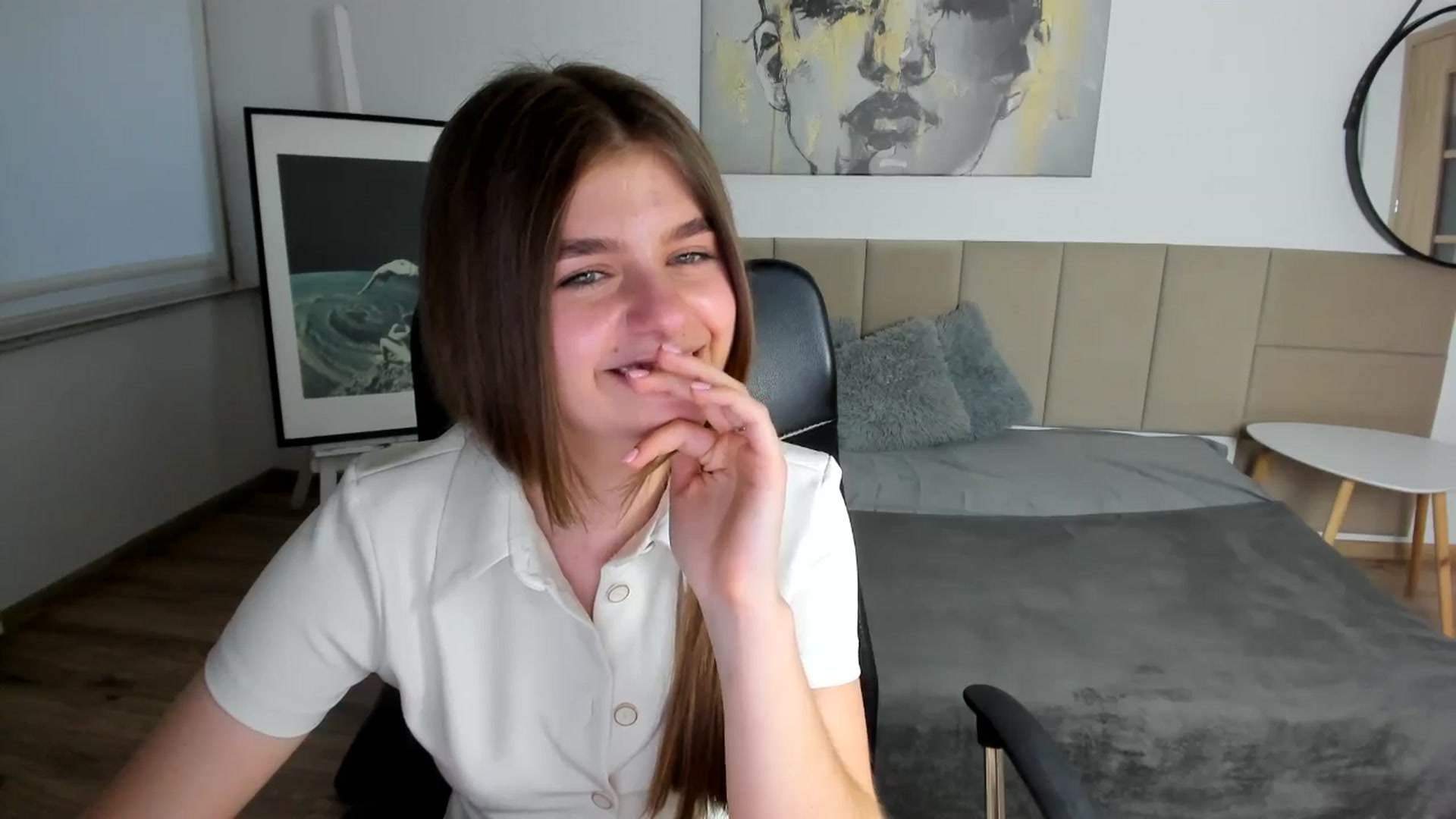 Gallery image thumbnail from Innolasa's myfreecams stream on, 05/05/2024, 19:06 image 6 of 20