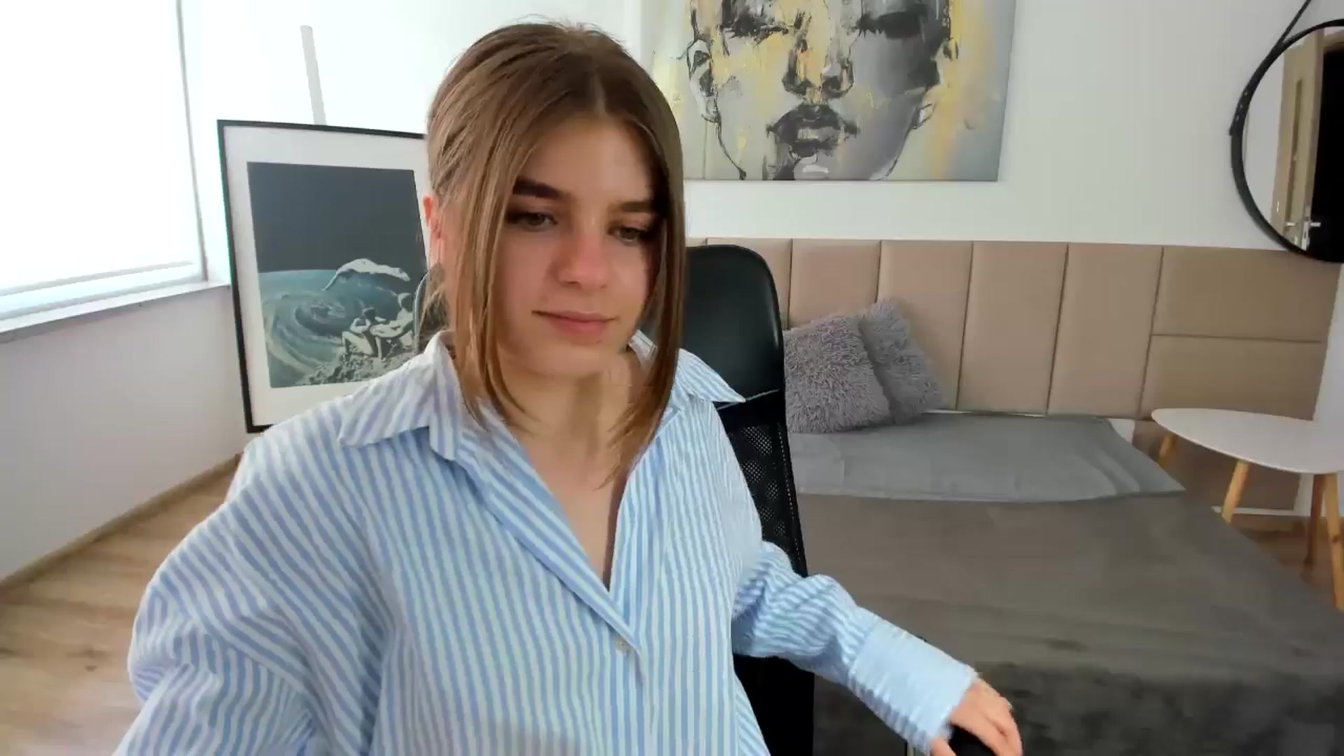 Gallery image thumbnail from Innolasa's myfreecams stream on, 05/06/2024, 13:03 image 6 of 20