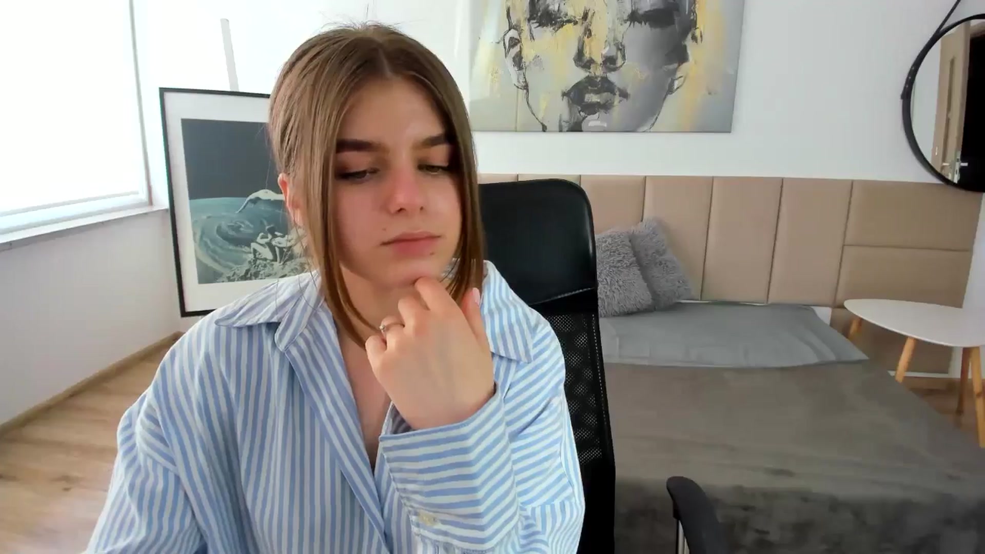 Gallery image thumbnail from Innolasa's myfreecams stream on, 05/06/2024, 13:03 image 5 of 20