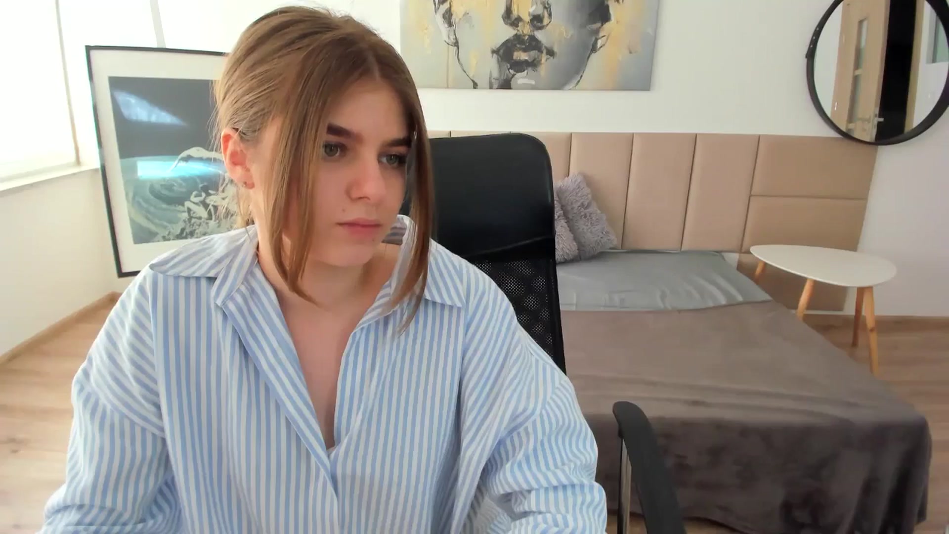Gallery image thumbnail from Innolasa's myfreecams stream on, 05/06/2024, 15:38 image 7 of 20