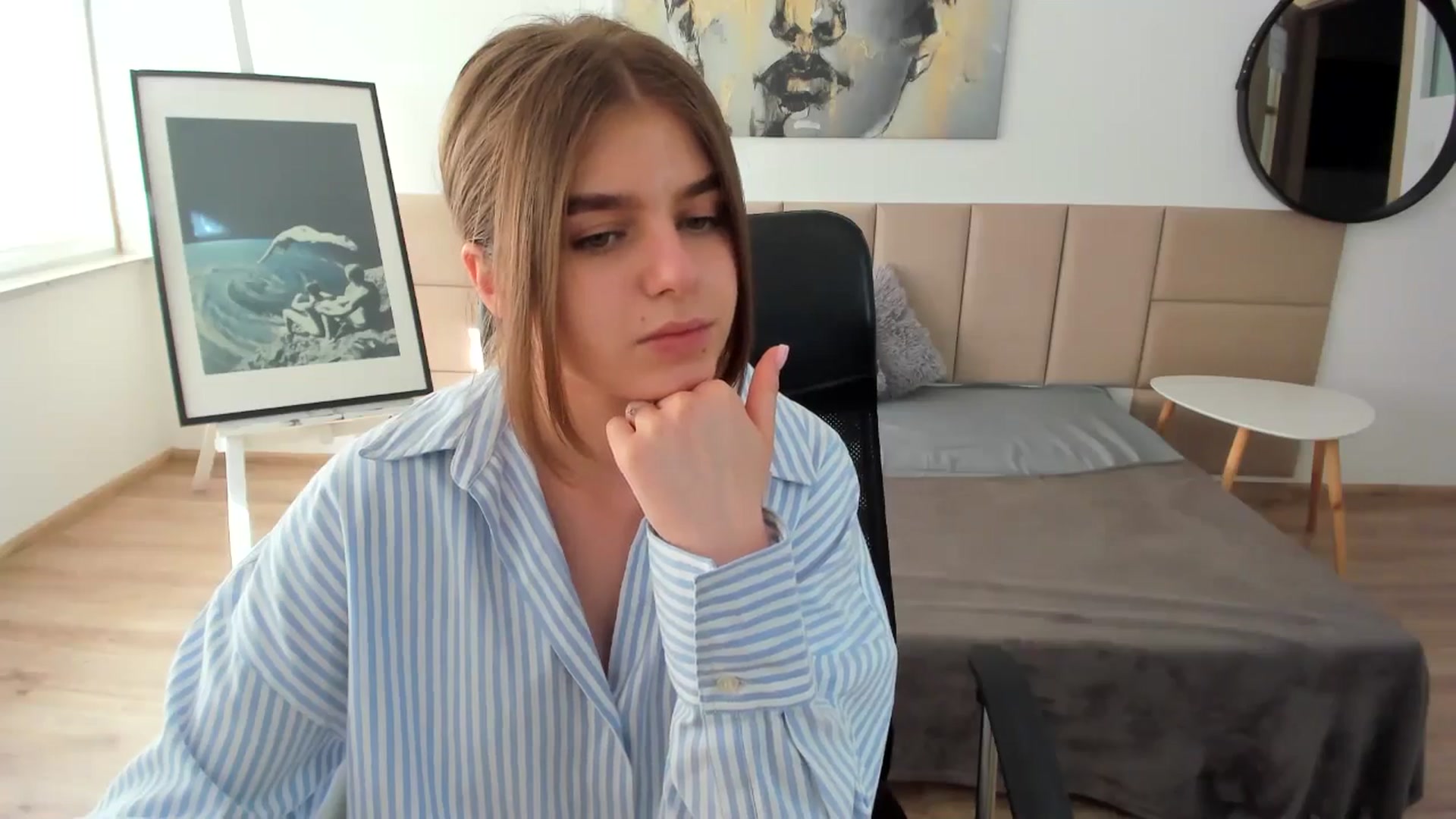 Gallery image thumbnail from Innolasa's myfreecams stream on, 05/06/2024, 15:38 image 2 of 20