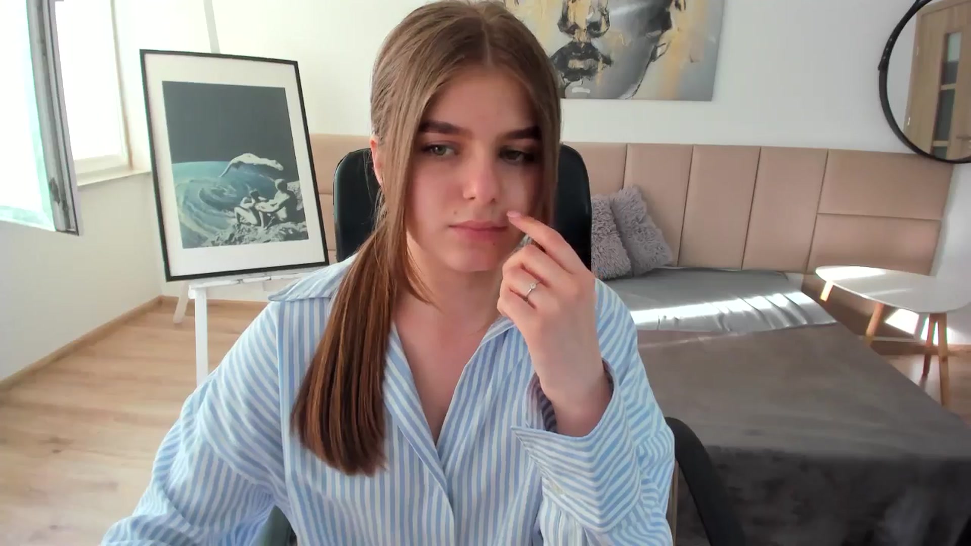 Gallery image thumbnail from Innolasa's myfreecams stream on, 05/06/2024, 16:06 image 10 of 20