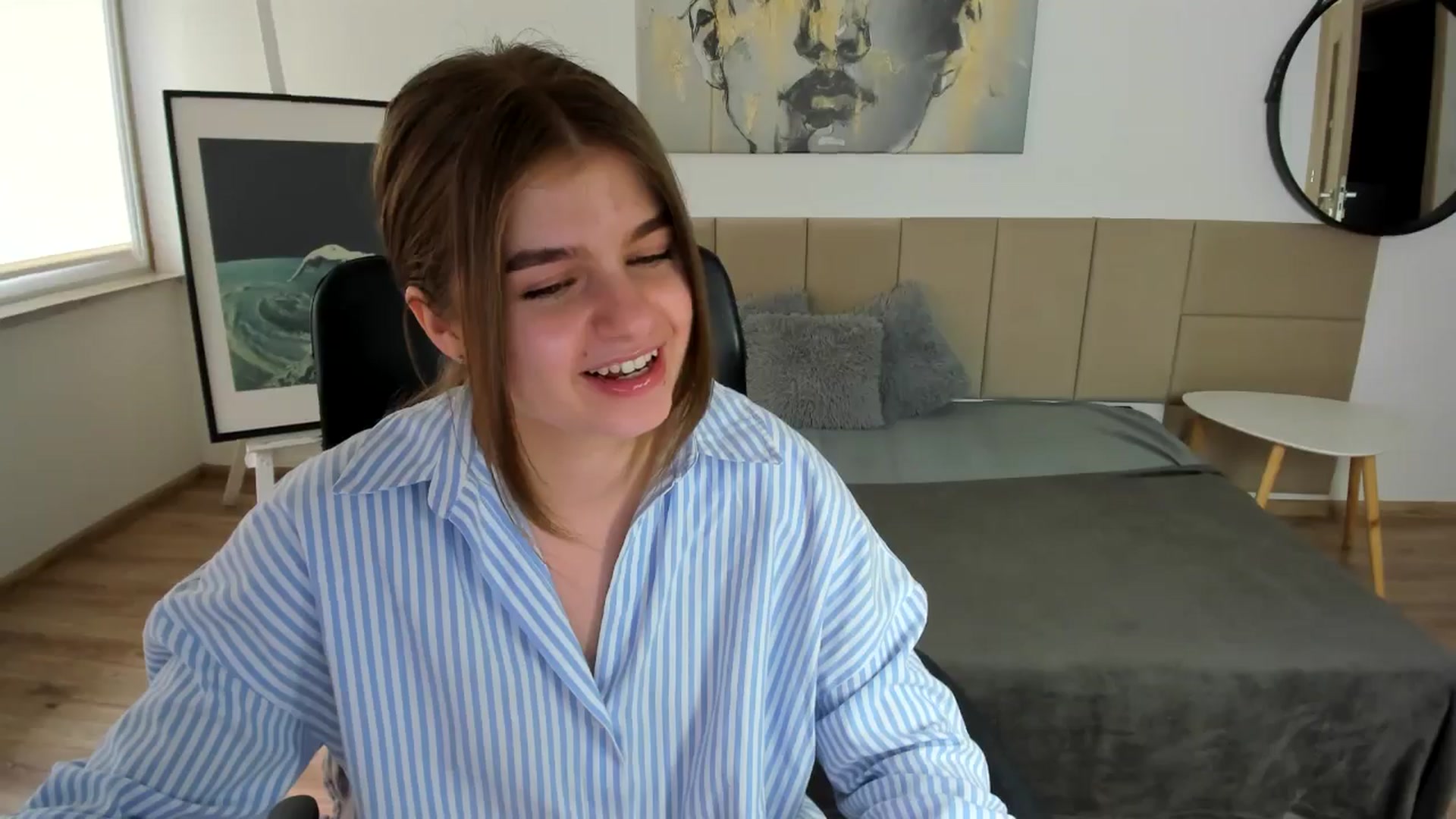Gallery image thumbnail from Innolasa's myfreecams stream on, 05/06/2024, 17:31 image 7 of 20
