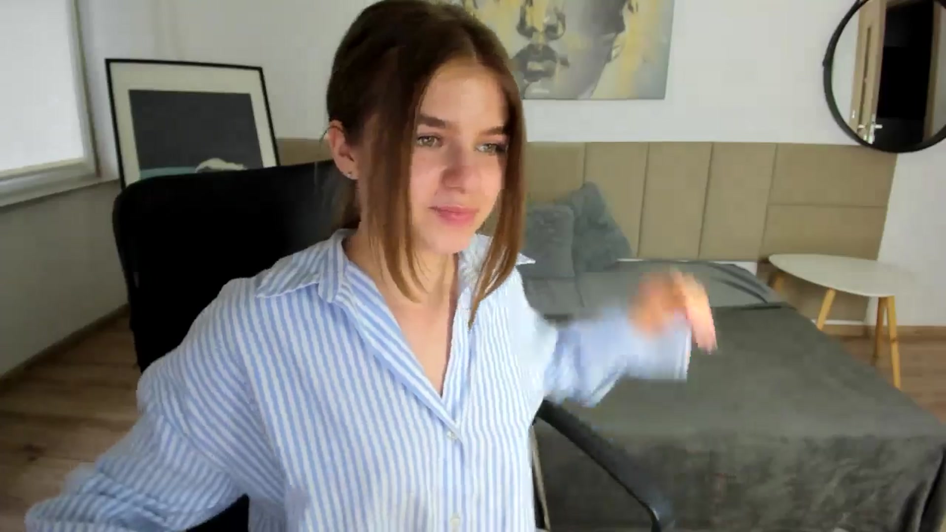 Gallery image thumbnail from Innolasa's myfreecams stream on, 05/06/2024, 17:31 image 16 of 20