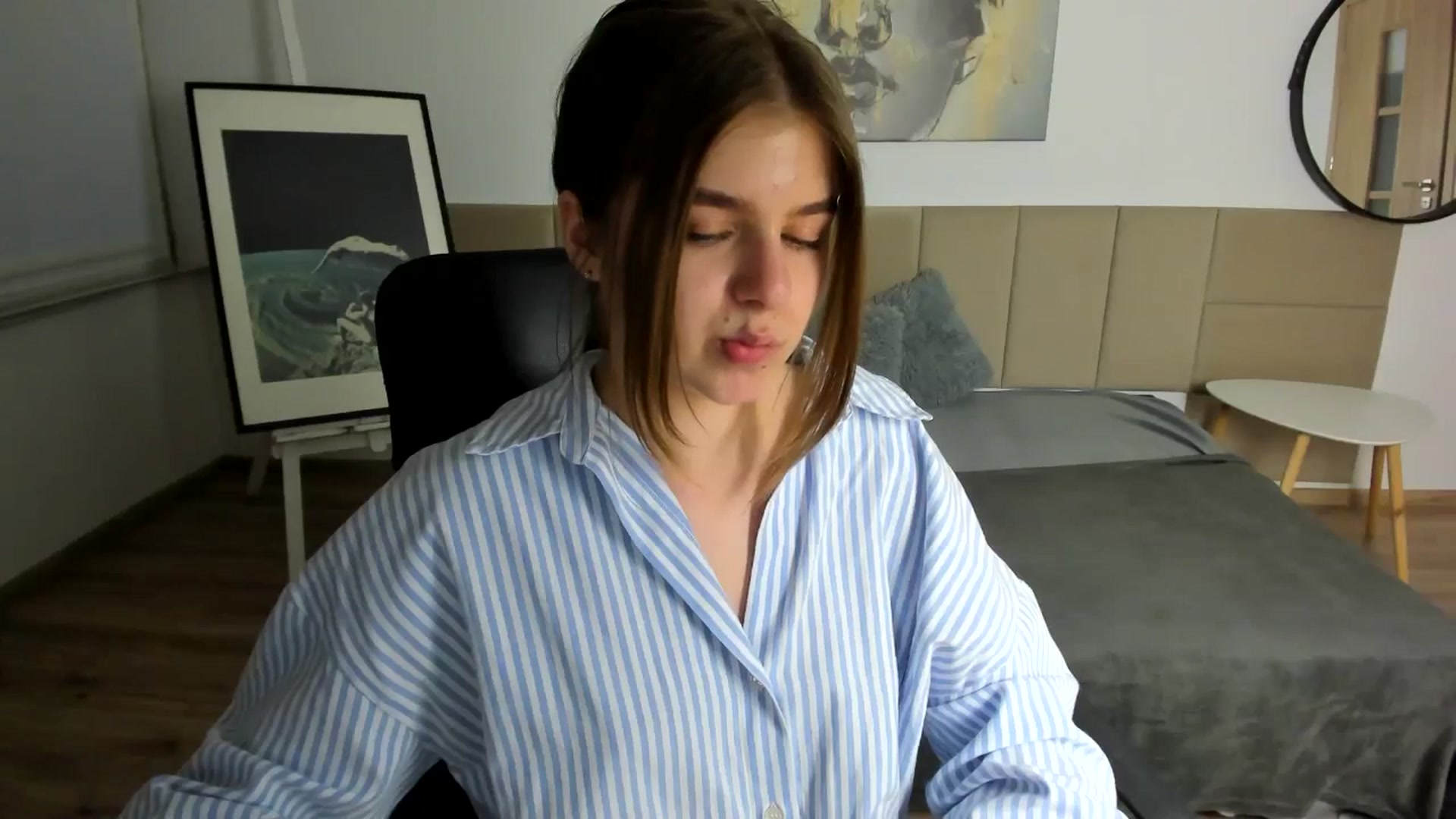 Gallery image thumbnail from Innolasa's myfreecams stream on, 05/06/2024, 18:34 image 10 of 20