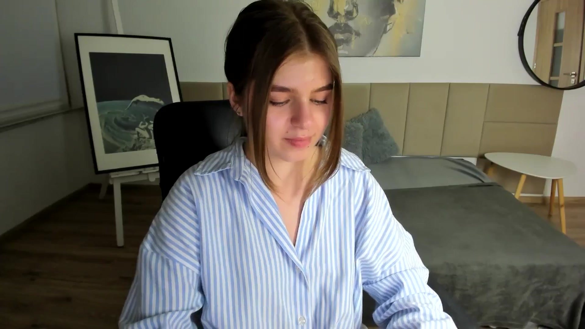 Gallery image thumbnail from Innolasa's myfreecams stream on, 05/06/2024, 18:34 image 11 of 20