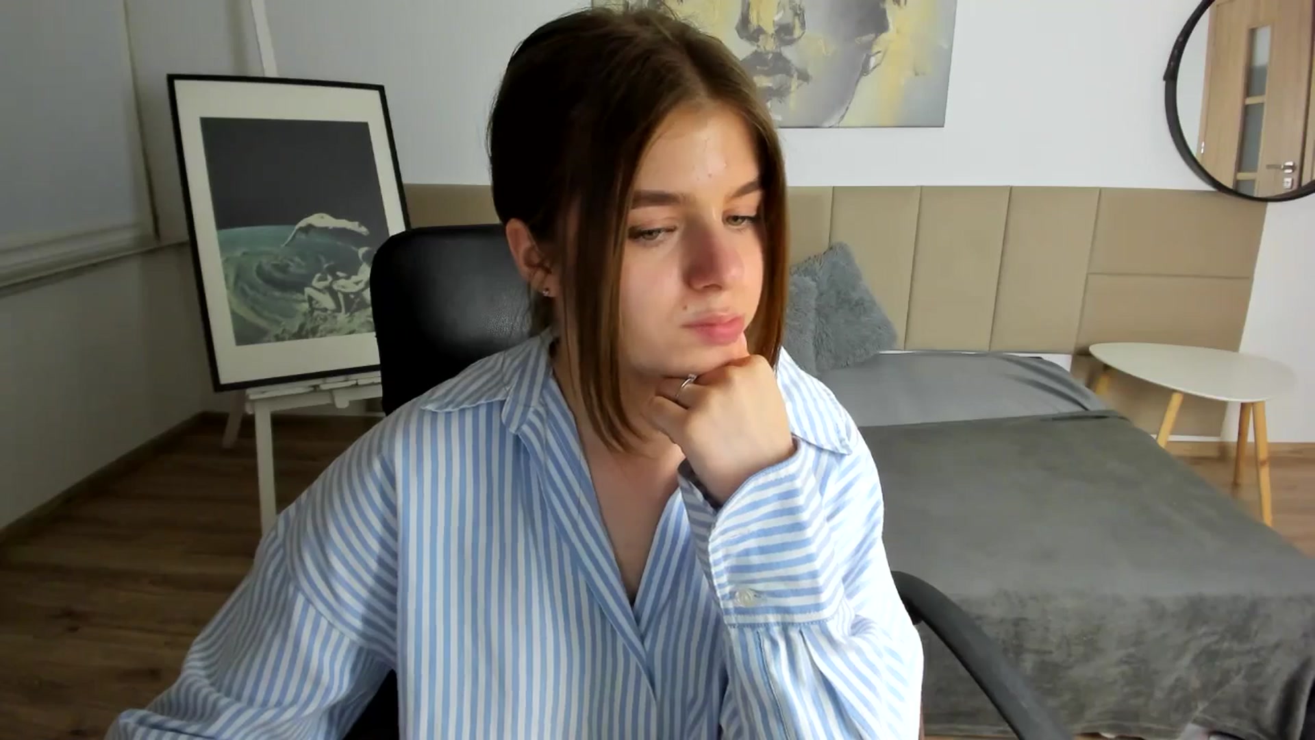 Gallery image thumbnail from Innolasa's myfreecams stream on, 05/06/2024, 18:34 image 14 of 20