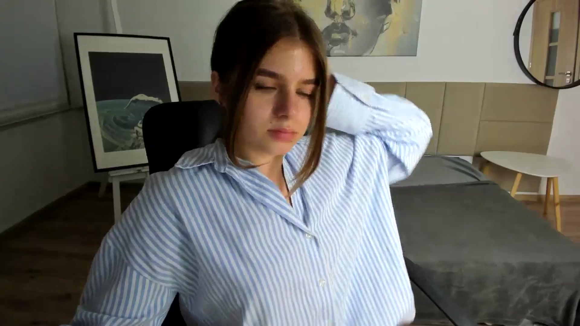 Gallery image thumbnail from Innolasa's myfreecams stream on, 05/06/2024, 18:34 image 8 of 20