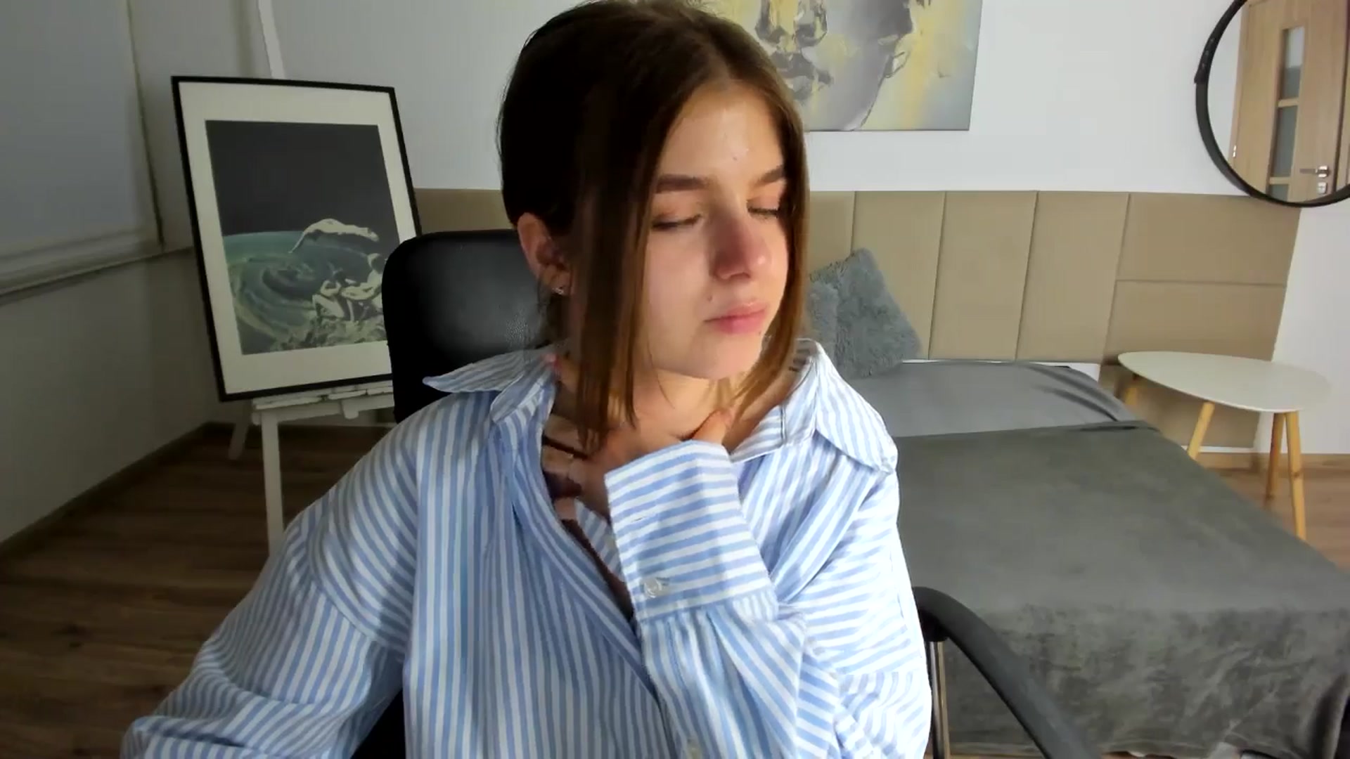 Gallery image thumbnail from Innolasa's myfreecams stream on, 05/06/2024, 18:34 image 12 of 20