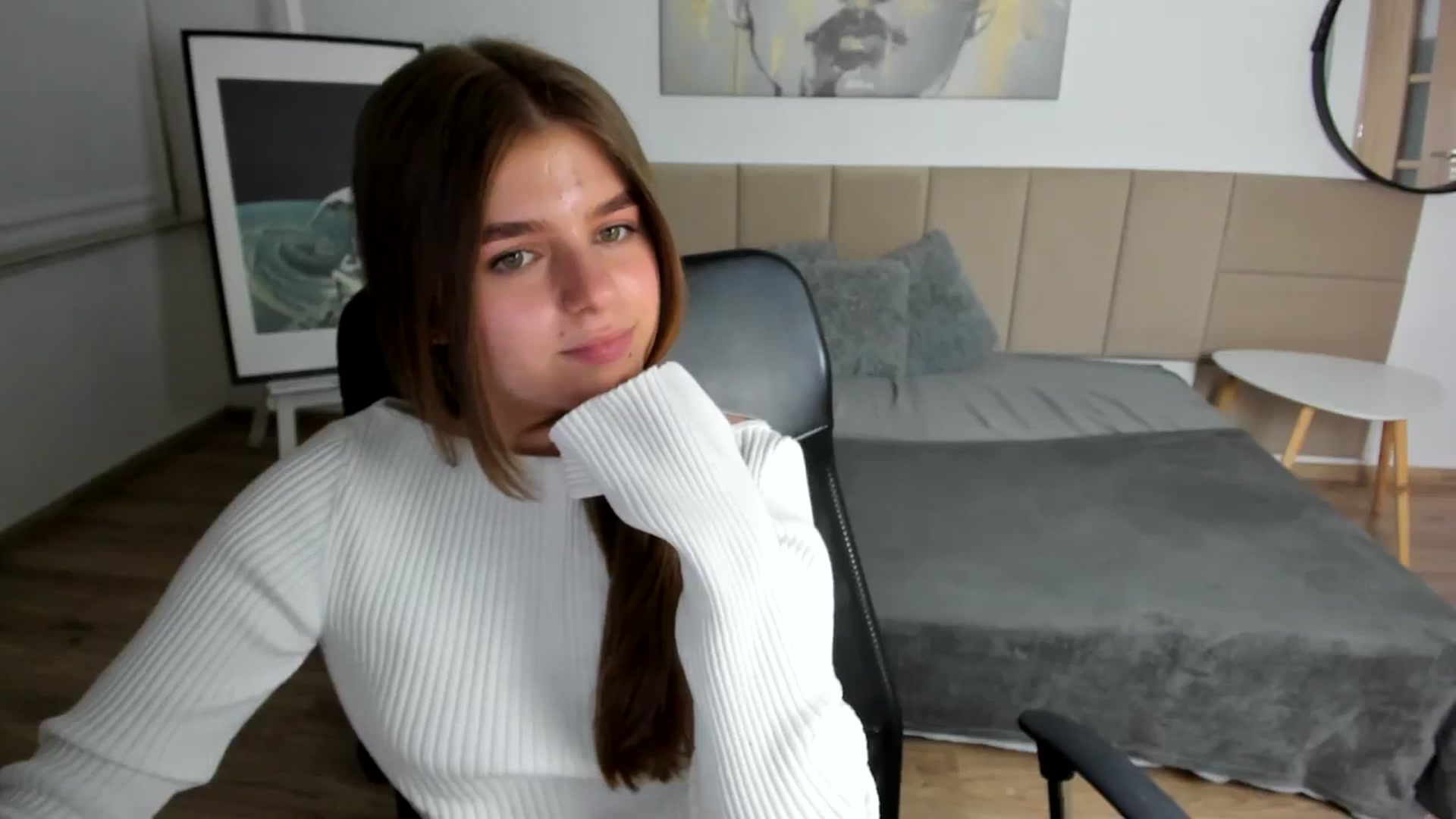 Gallery image thumbnail from Innolasa's myfreecams stream on, 05/07/2024, 19:46 image 18 of 20