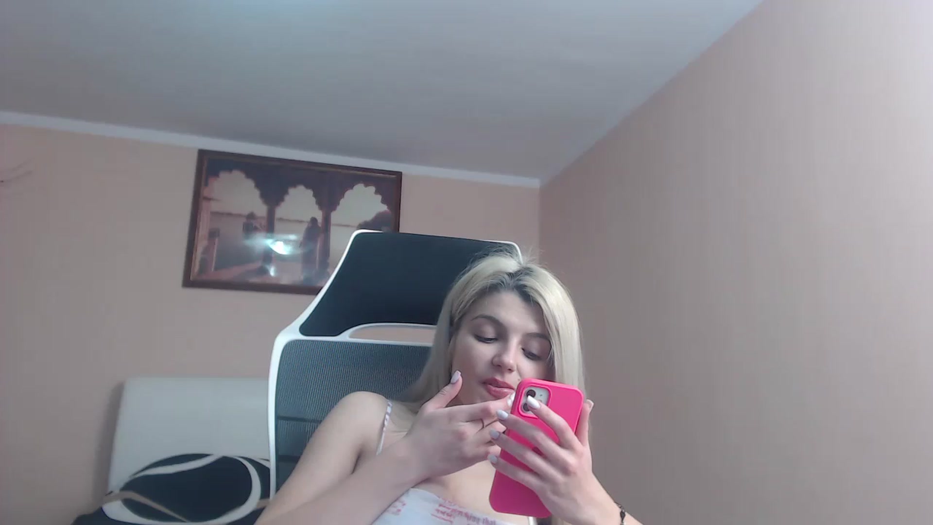 Gallery image thumbnail from Inocentangel1's myfreecams stream on, 11/17/2022, 22:44 image 12 of 20