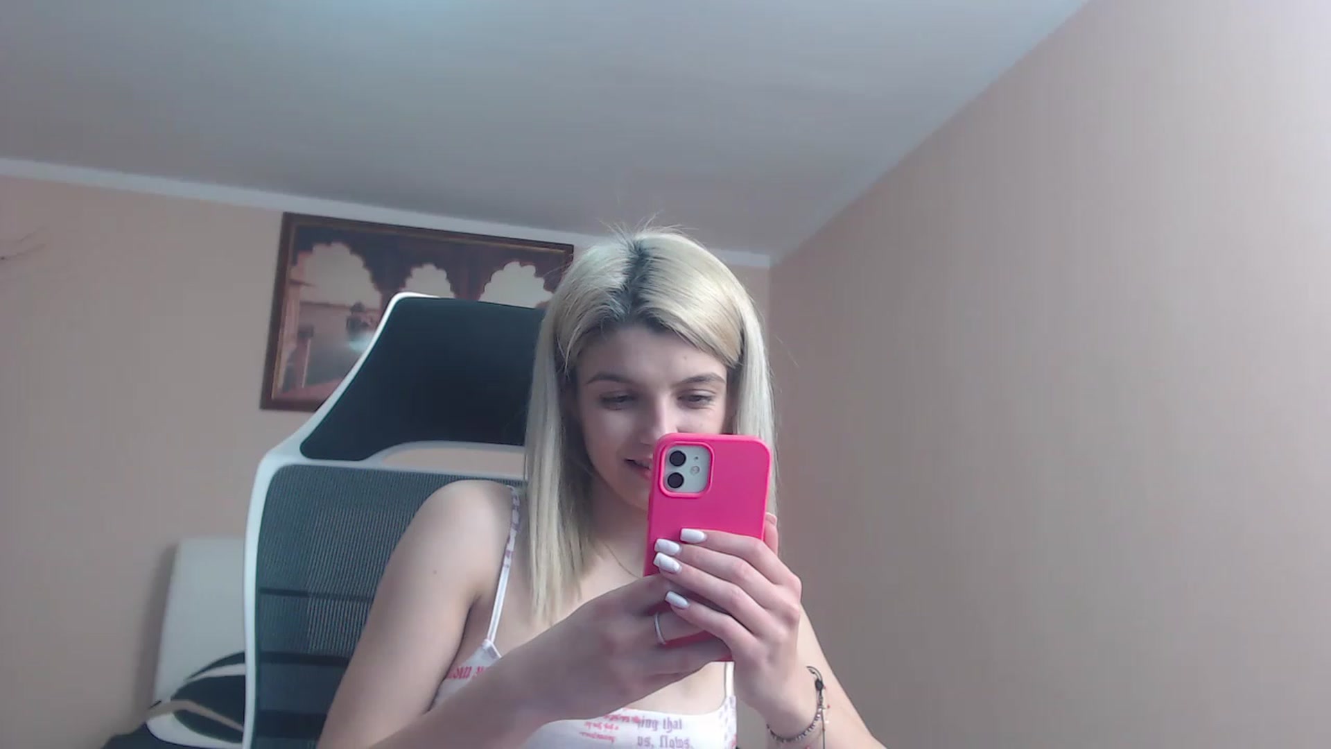 Gallery image thumbnail from Inocentangel1's myfreecams stream on, 11/17/2022, 23:49 image 16 of 20