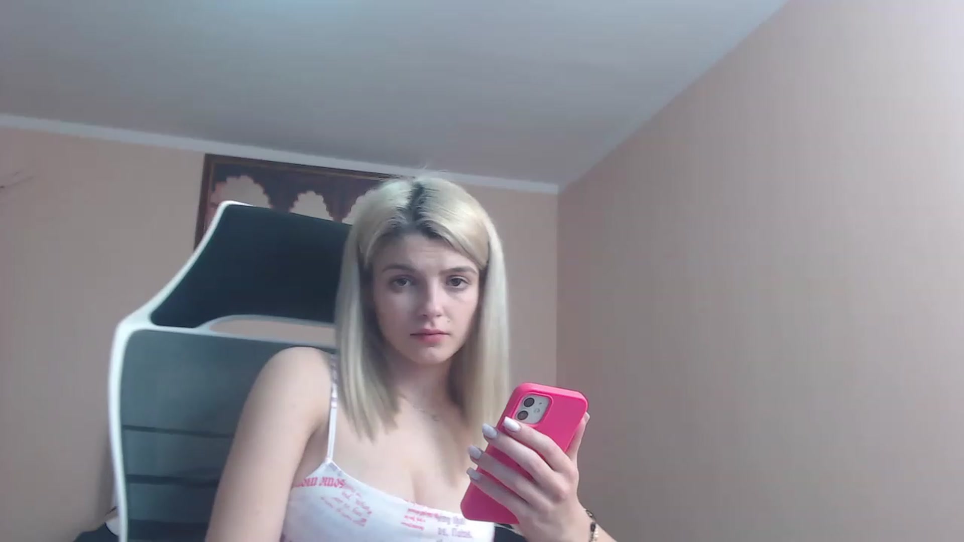 Gallery image thumbnail from Inocentangel1's myfreecams stream on, 11/17/2022, 23:49 image 18 of 20
