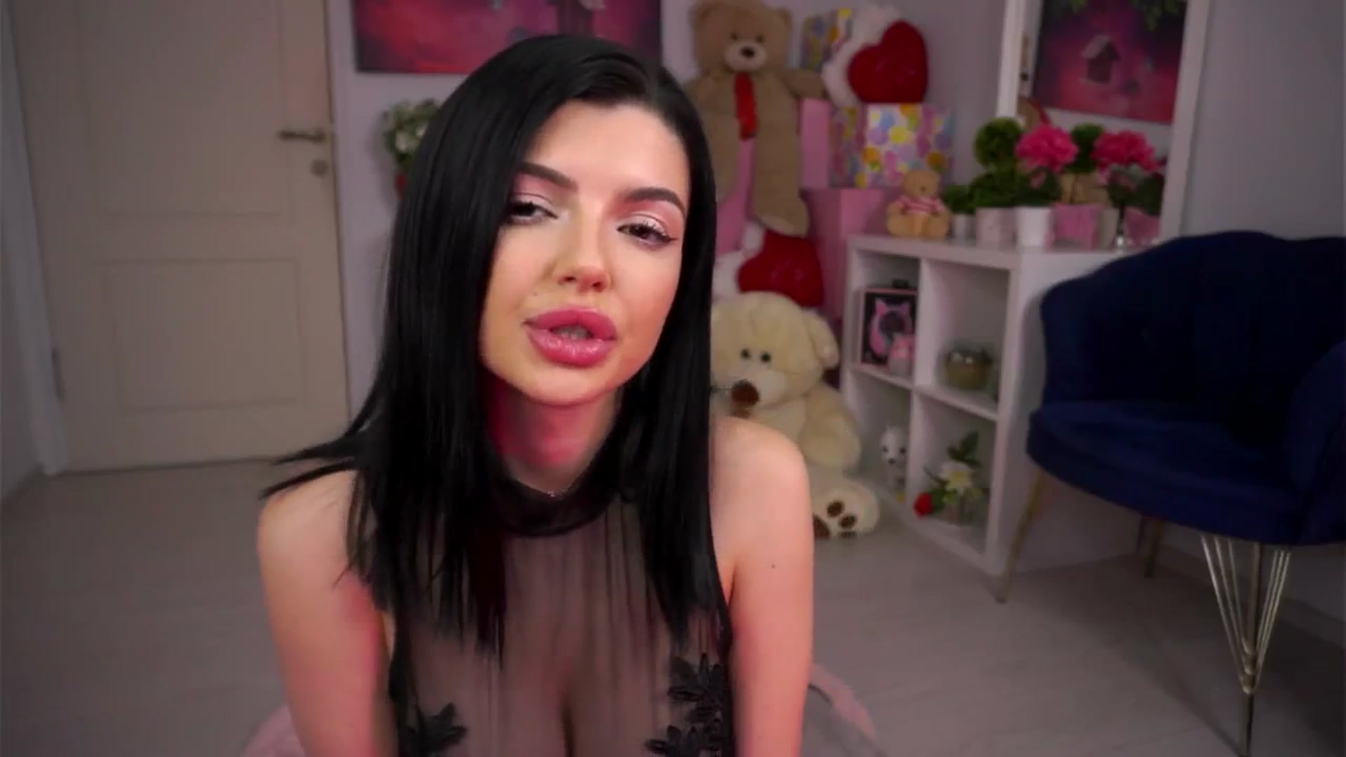 Gallery image thumbnail from Inocentangel1's myfreecams stream on, 11/18/2025, 16:06 image 12 of 20