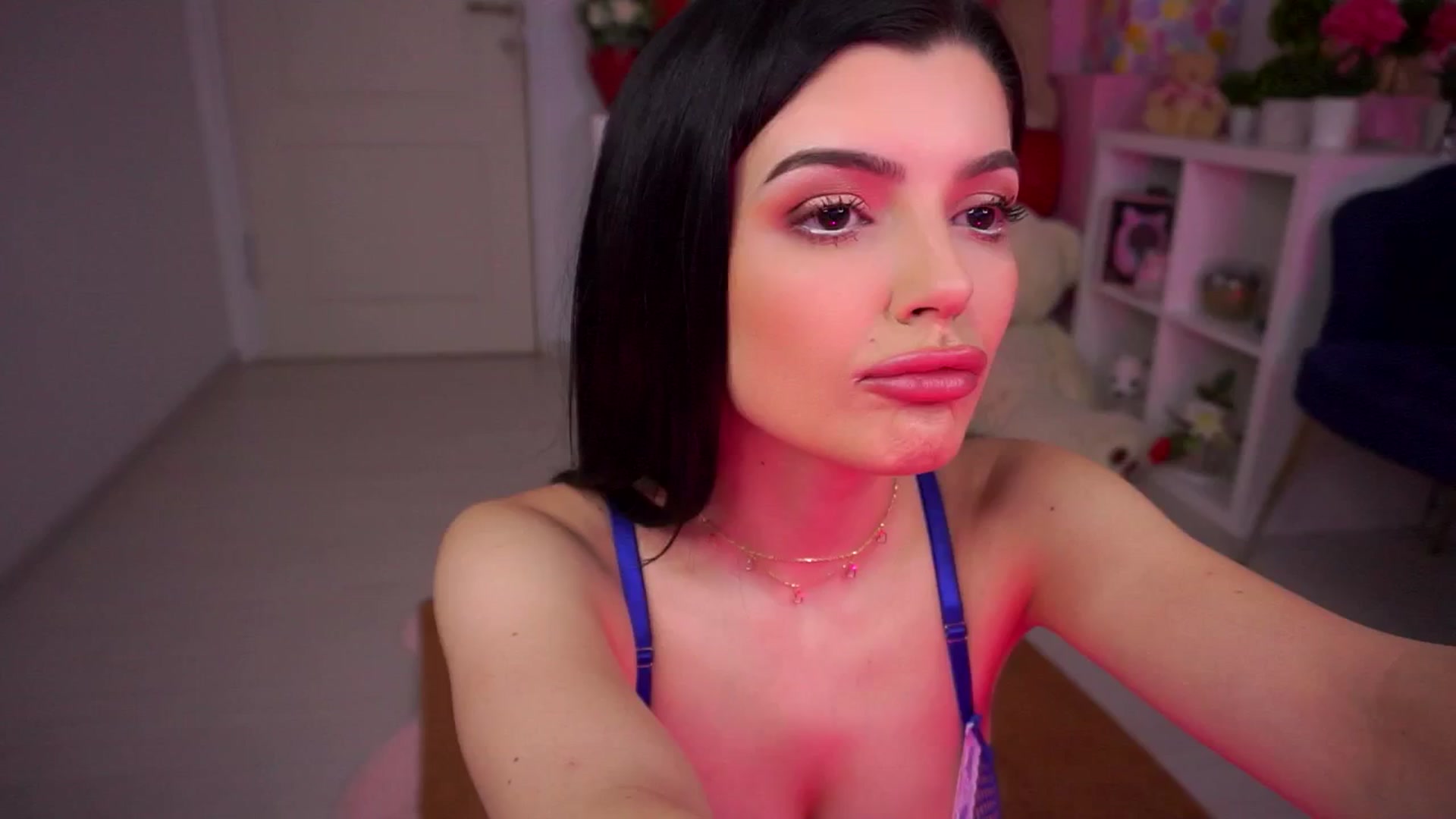 Gallery image thumbnail from Inocentangel1's myfreecams stream on, 11/20/2025, 13:52 image 10 of 20