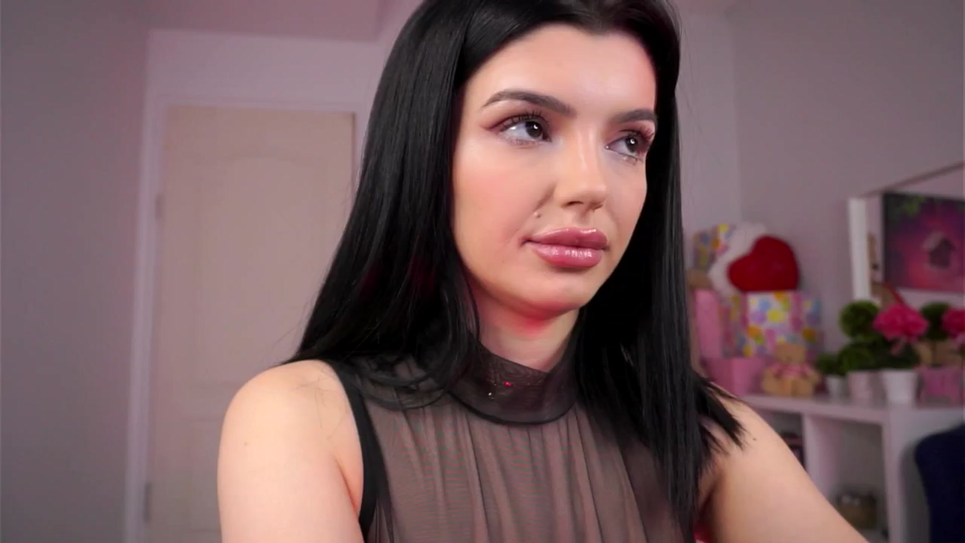 Gallery image thumbnail from Inocentangel1's myfreecams stream on, 11/21/2025, 18:42 image 11 of 20