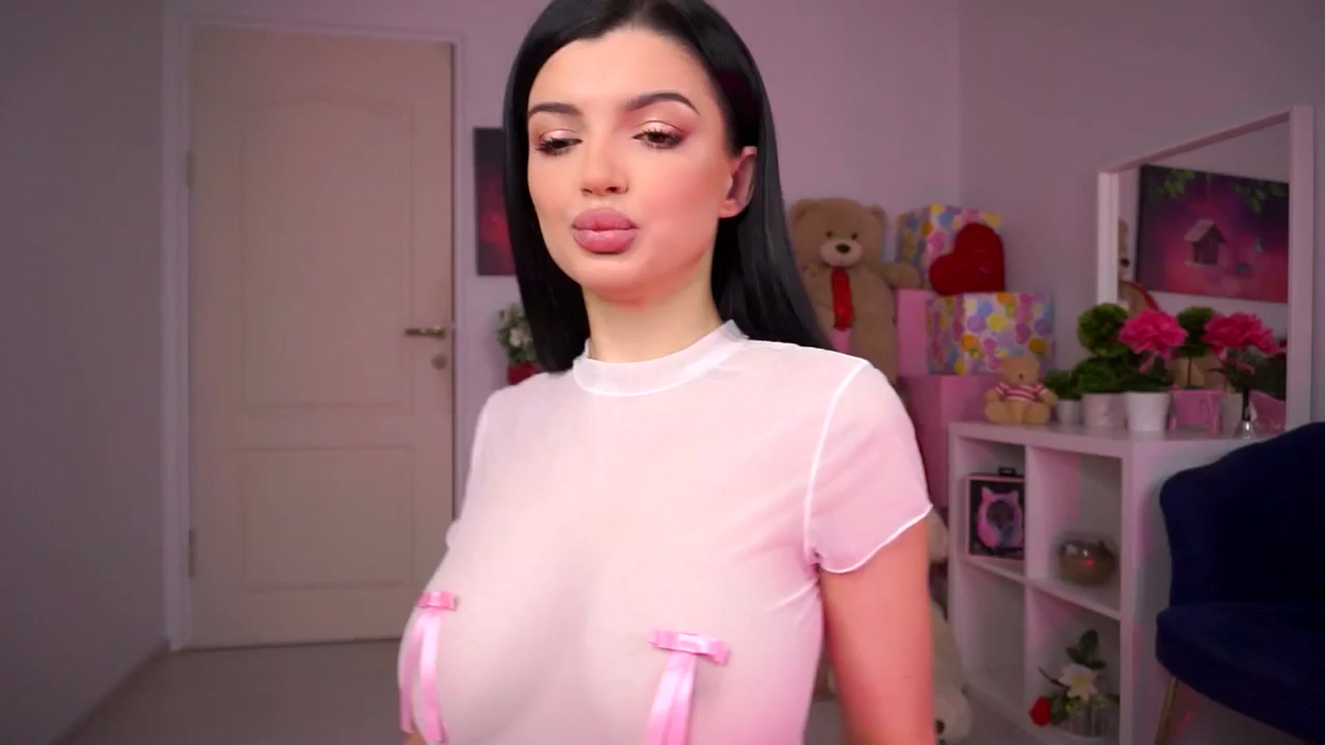 Gallery image thumbnail from Inocentangel1's myfreecams stream on, 11/24/2025, 11:37 image 11 of 20
