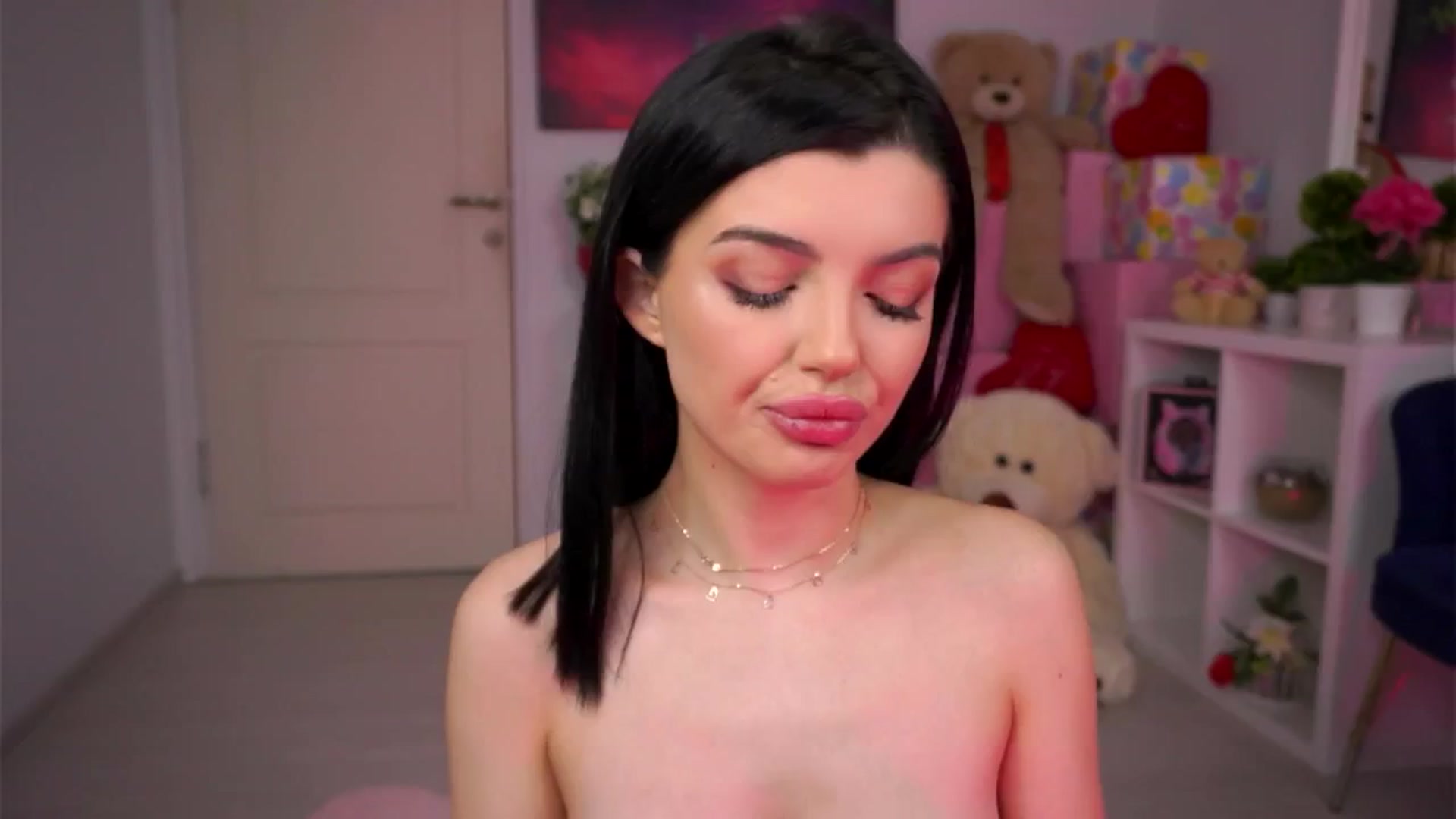 Gallery image thumbnail from Inocentangel1's myfreecams stream on, 11/24/2025, 19:02 image 13 of 20