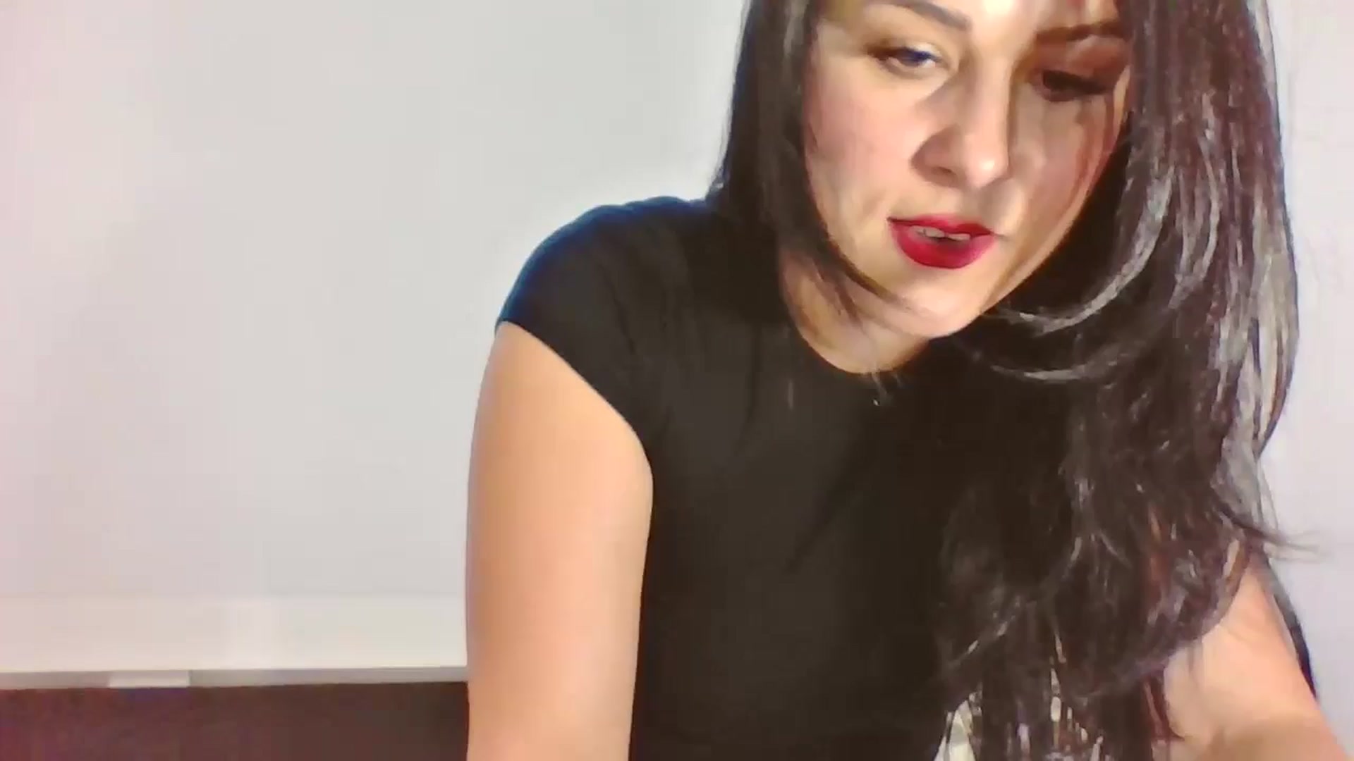 Gallery image thumbnail from InocenteWet's myfreecams stream on, 08/28/2024, 07:33 image 14 of 20
