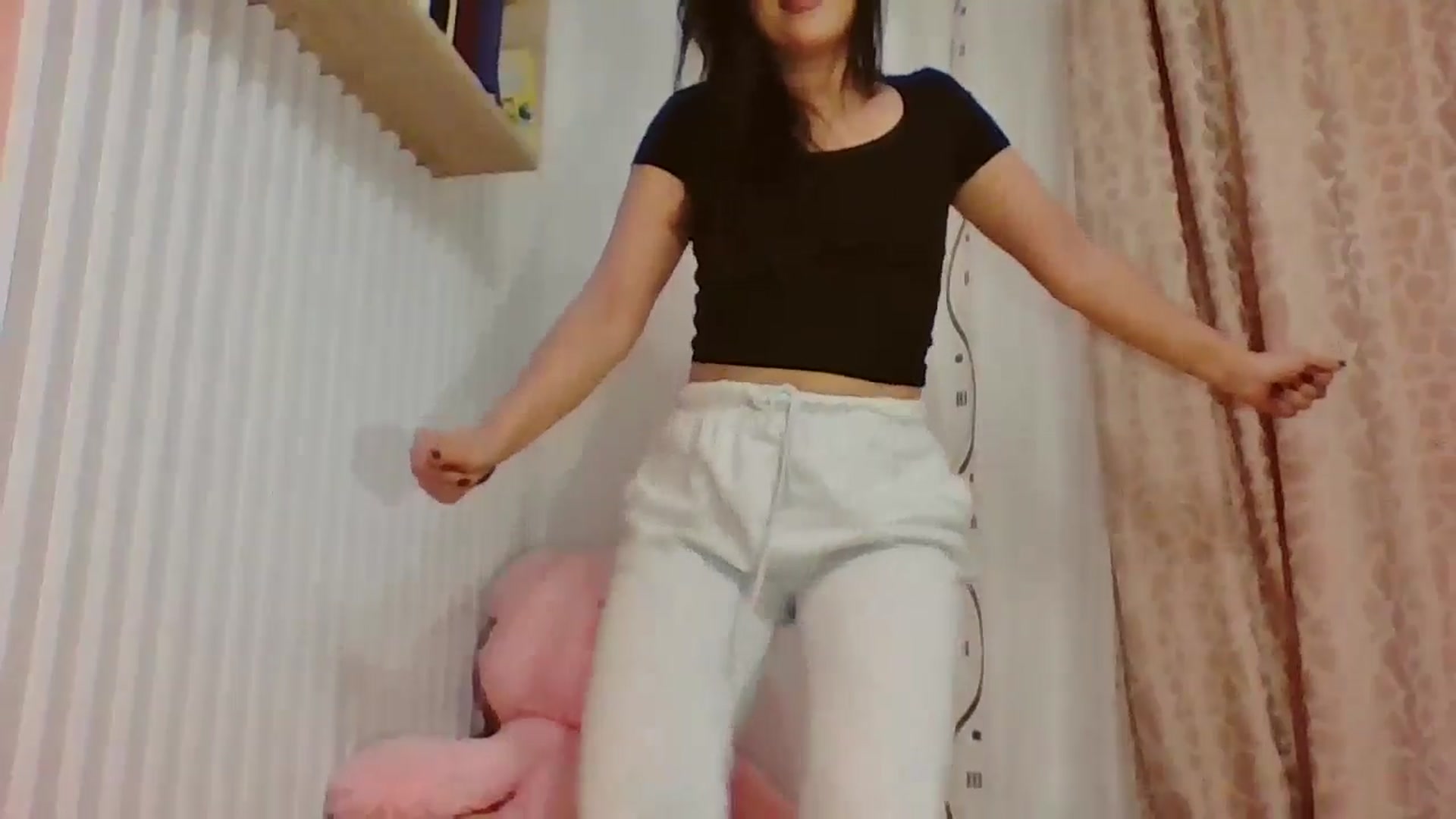 Gallery image thumbnail from InocenteWet's myfreecams stream on, 10/08/2024, 06:55 image 17 of 20