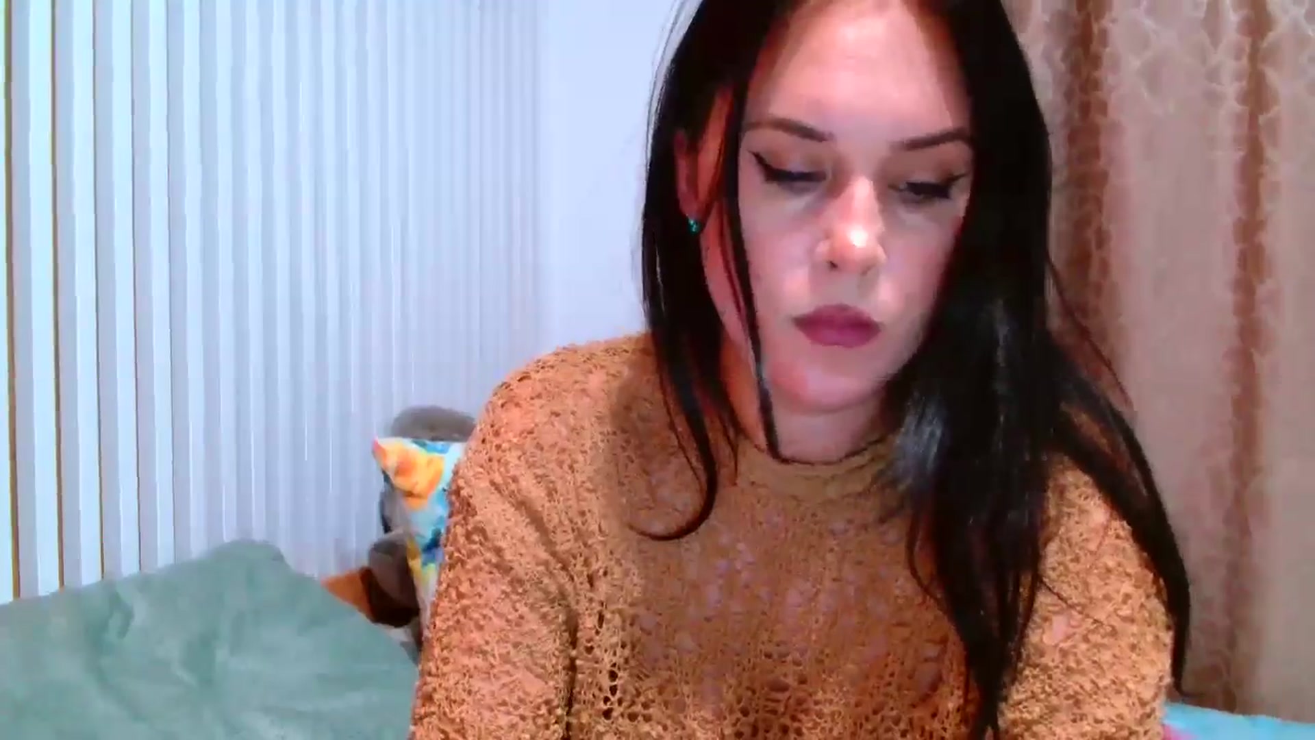 Gallery image thumbnail from InocenteWet's myfreecams stream on, 11/21/2024, 16:14 image 8 of 20