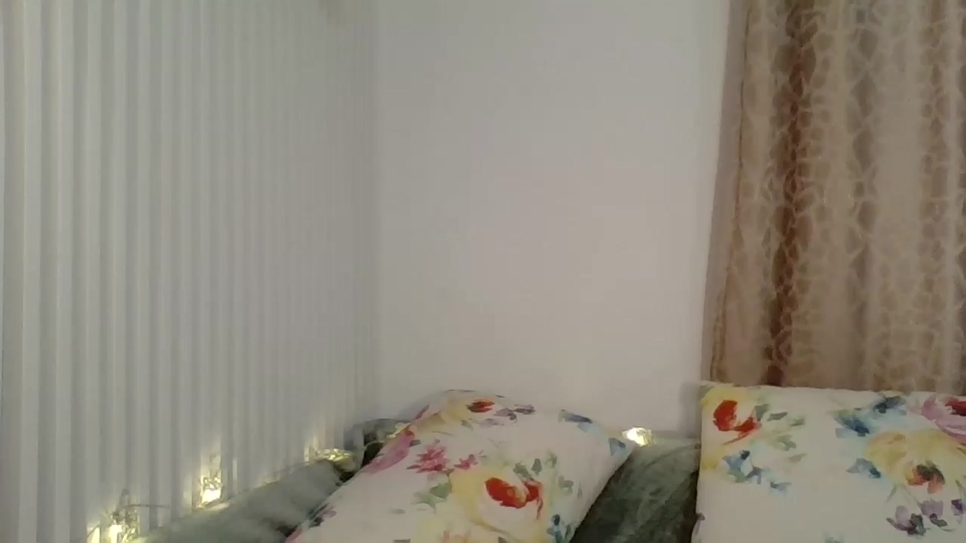 Gallery image thumbnail from InocenteWet's myfreecams stream on, 12/29/2024, 09:30 image 20 of 20