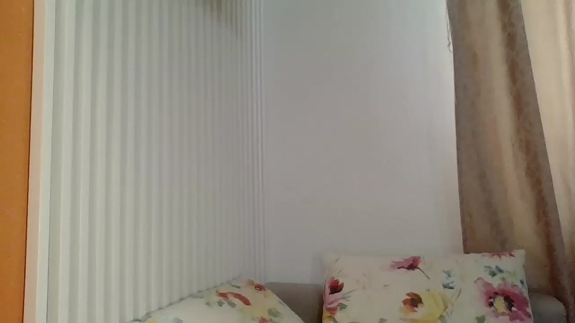 Gallery image thumbnail from InocenteWet's myfreecams stream on, 02/26/2025, 10:11 image 6 of 20