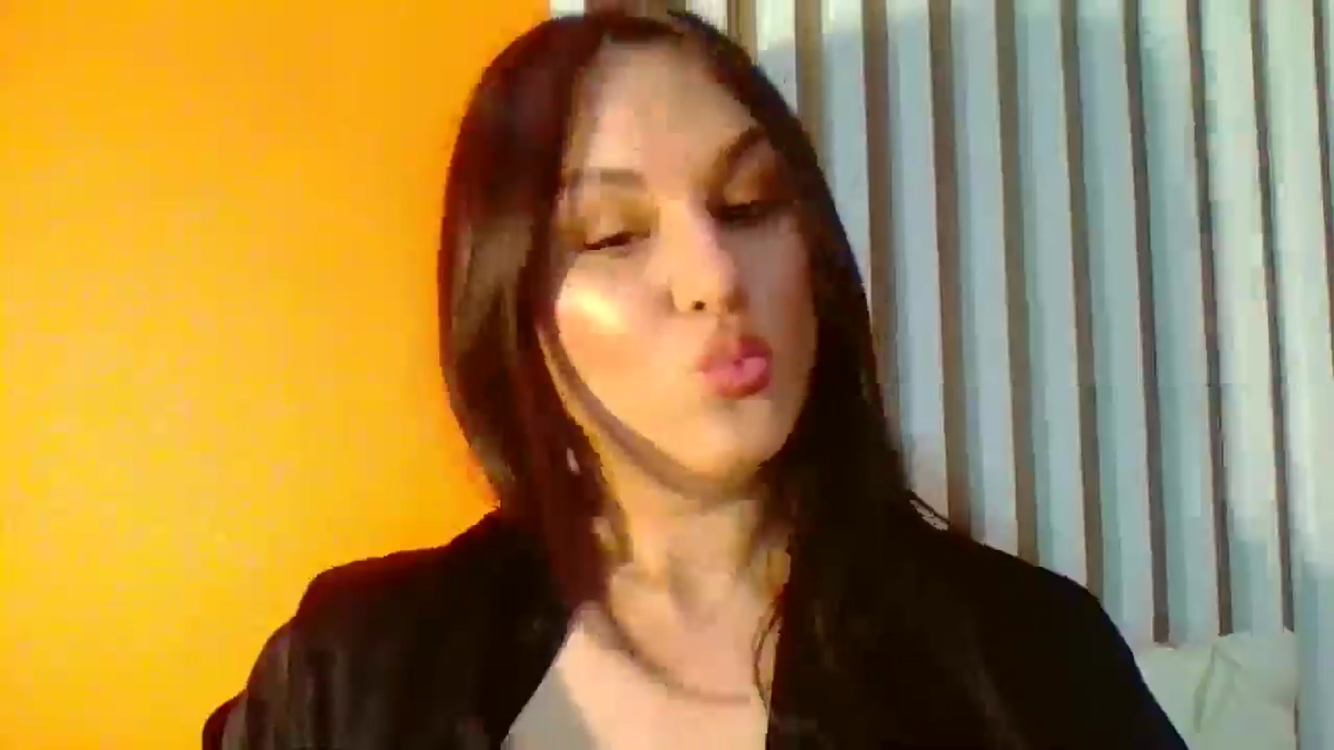 Gallery image thumbnail from InocenteWet's myfreecams stream on, 03/06/2025, 09:18 image 9 of 20