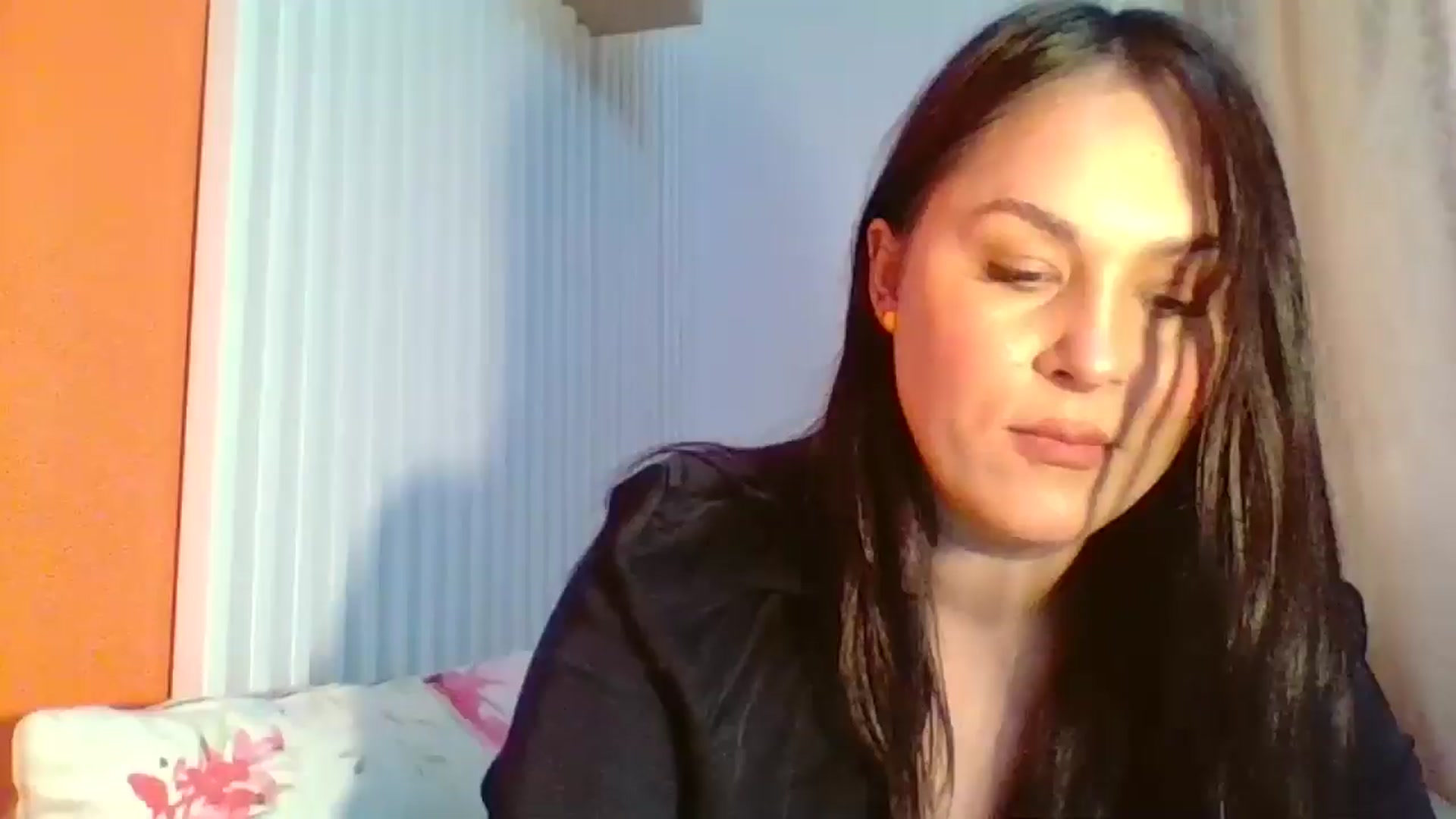 Gallery image thumbnail from InocenteWet's myfreecams stream on, 03/06/2025, 09:18 image 1 of 20