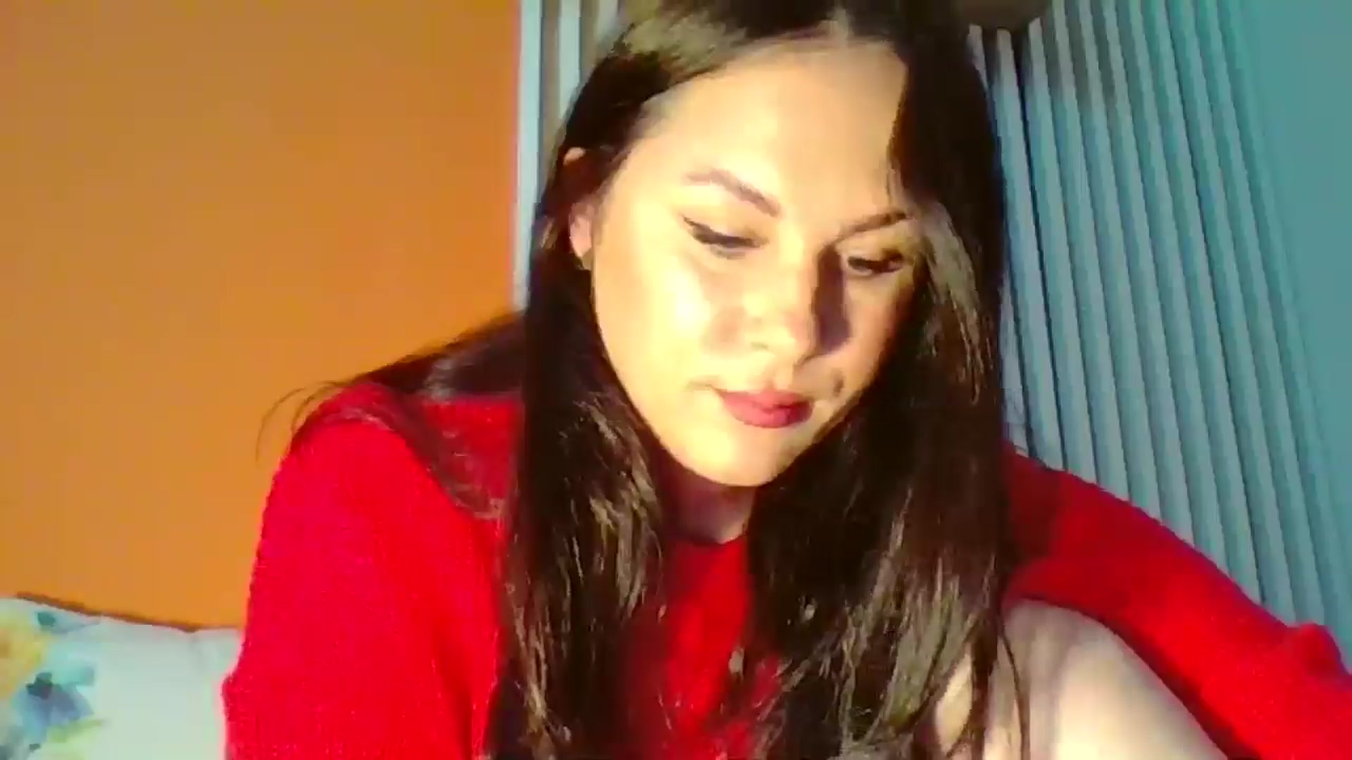 Gallery image thumbnail from InocenteWet's myfreecams stream on, 03/16/2025, 08:17 image 10 of 20