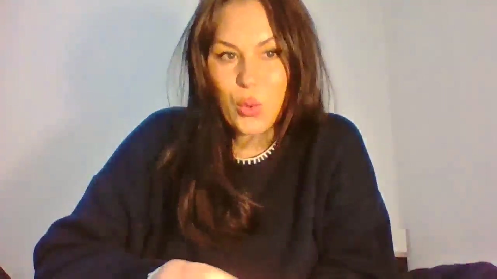 Gallery image thumbnail from InocenteWet's myfreecams stream on, 04/25/2025, 07:34 image 12 of 20
